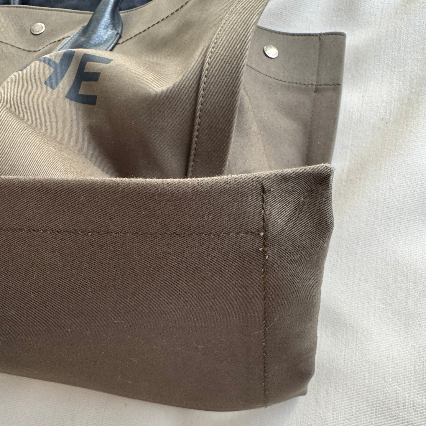 Saint Laurent Rive Gauche Tote Bag in Khaki