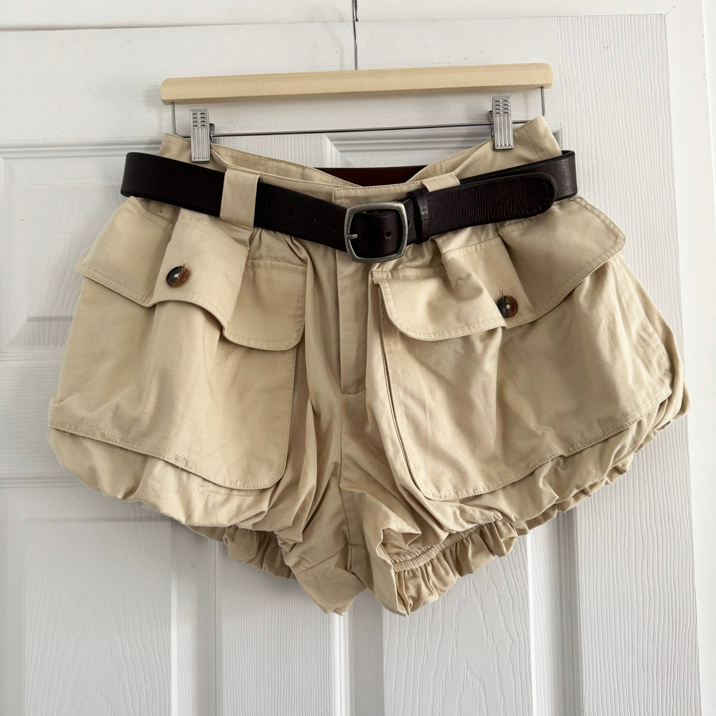 Sea New York "Andrea" Bubble Workwear Short in Beige, size 6 (fits 4/6)