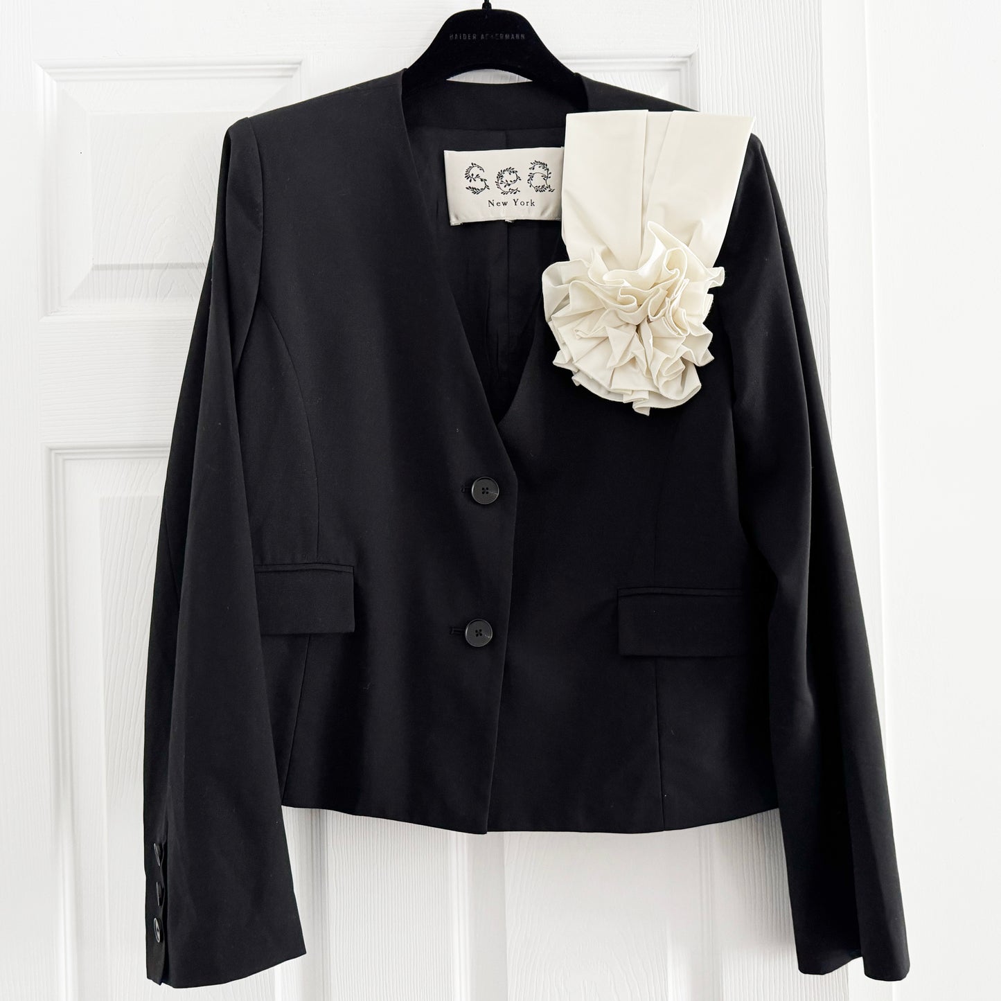 Sea New York "Laurie" Blazer w Applique in Black, fits size 12 ish