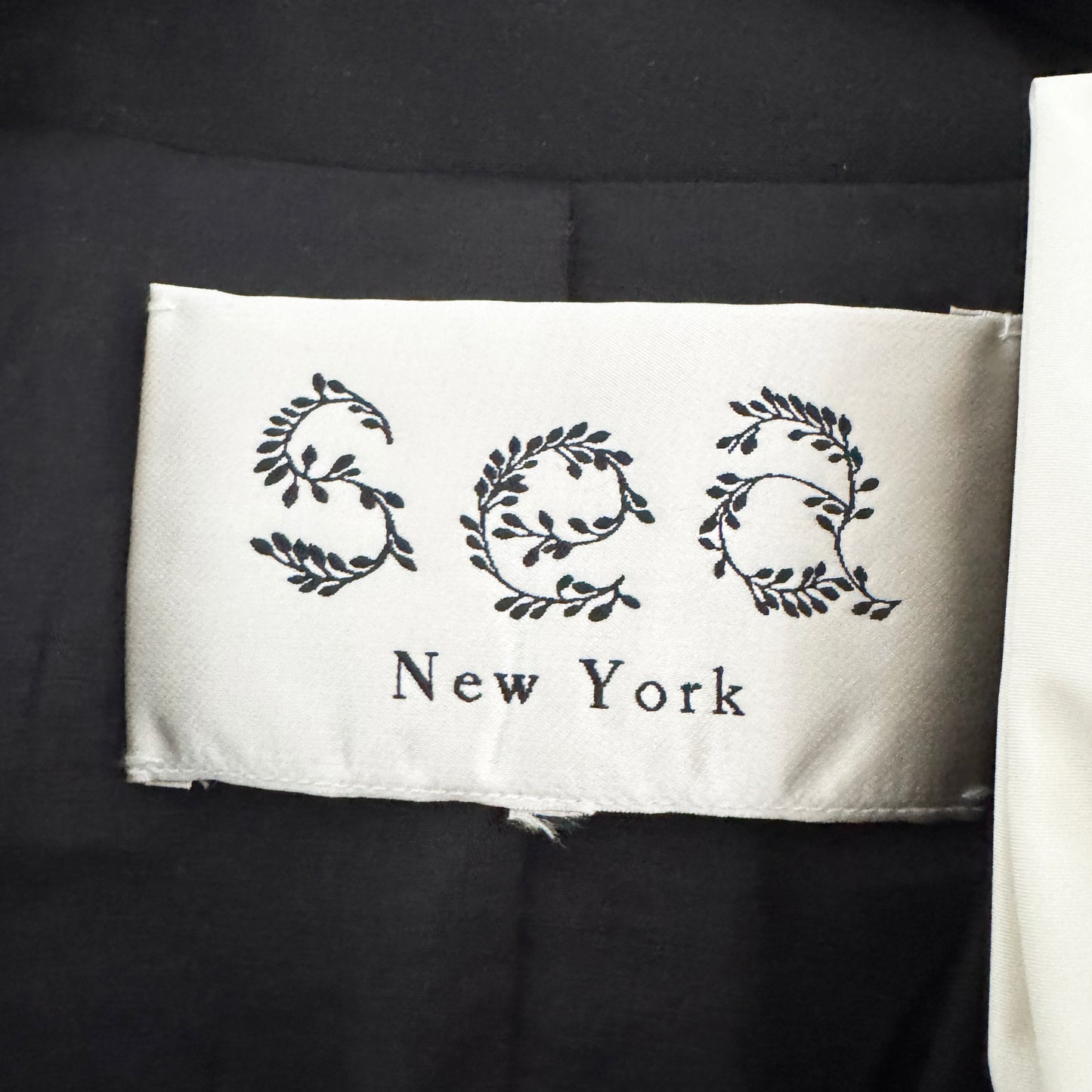 Sea New York "Laurie" Blazer w Applique in Black, fits size 12 ish