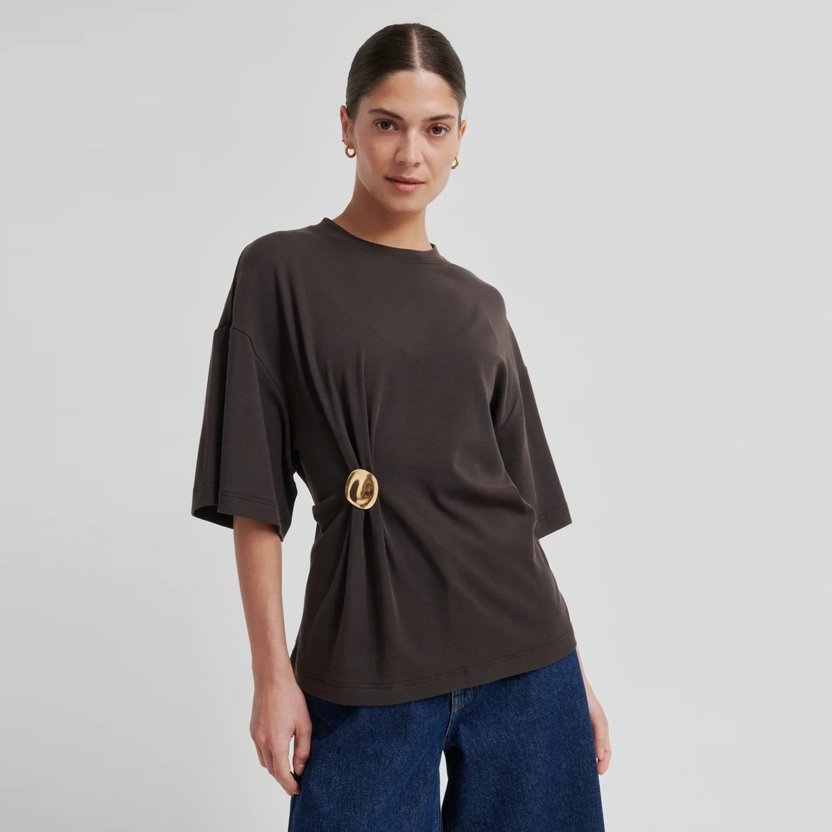 Second Female "Enora" Tee Shirt in Brown, size XS