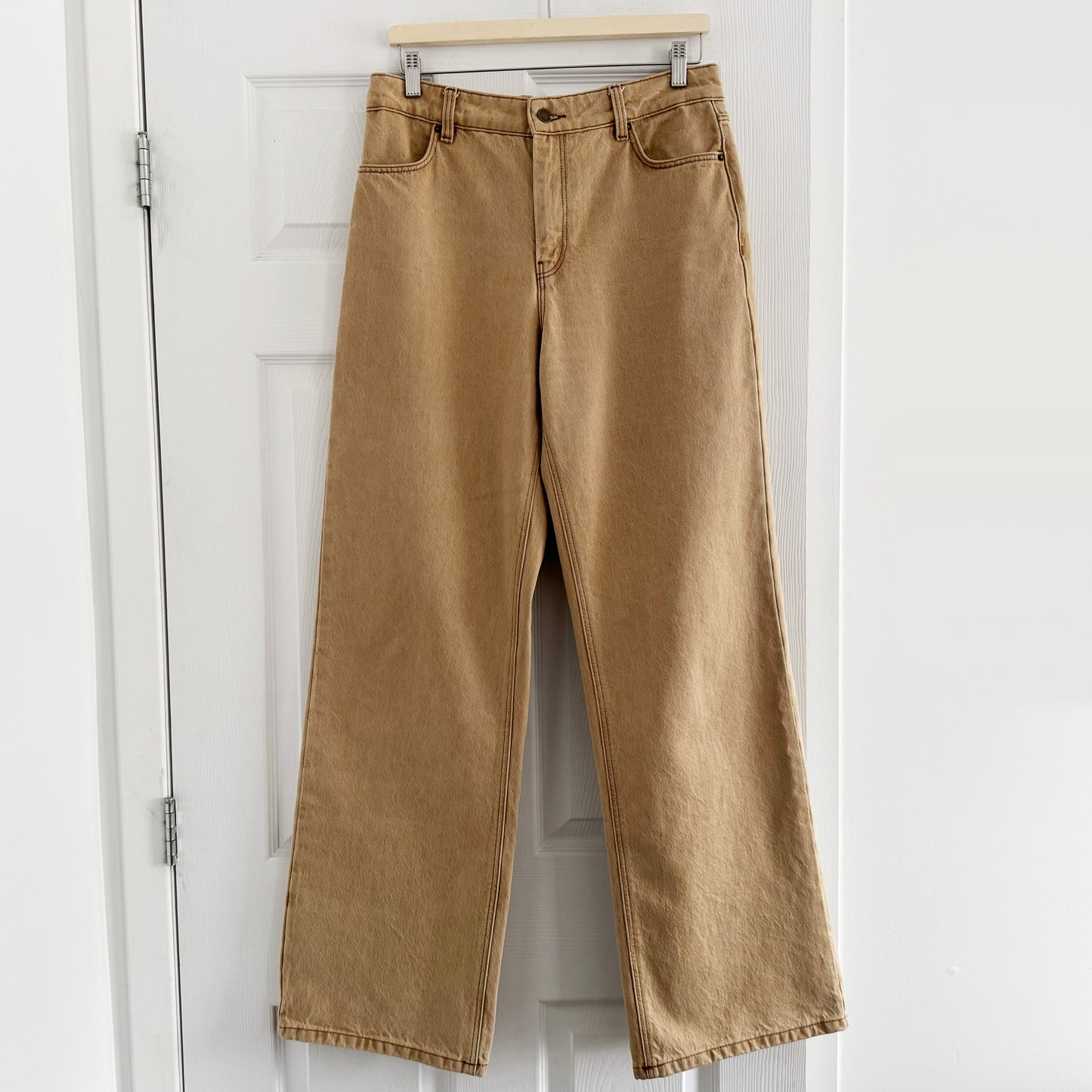 Sezane Wide Leg Jeans in Beige, size 40 (fits like size 6/8)