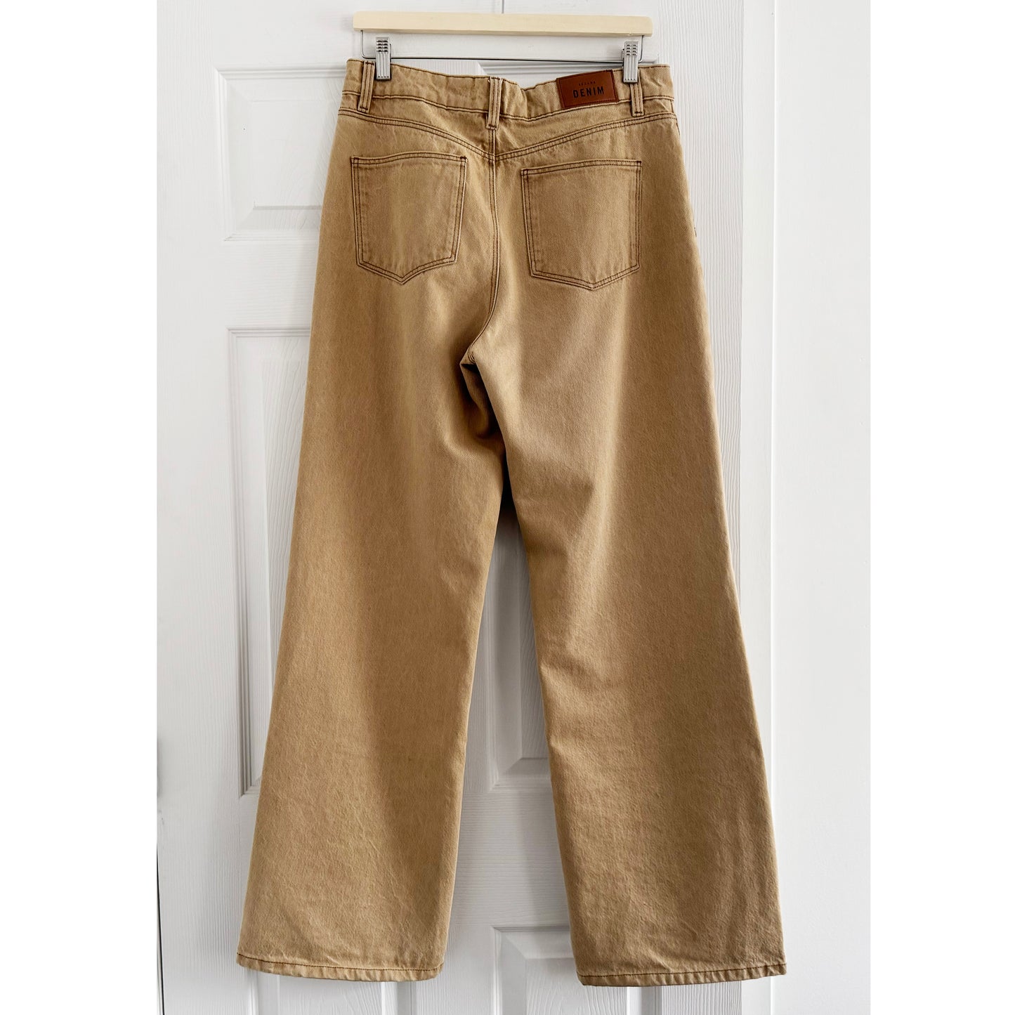Sezane Wide Leg Jeans in Beige, size 40 (fits like size 6/8)
