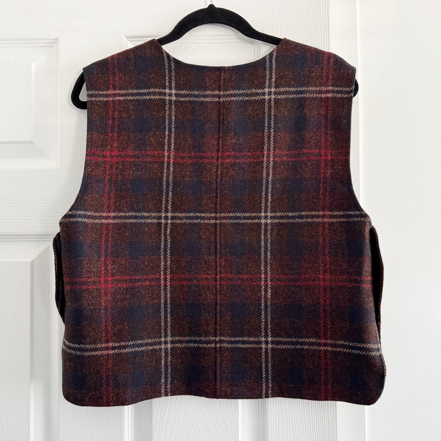 Sezane "Aaron" Plaid Vest in Maroon, size 36 (Size Small)