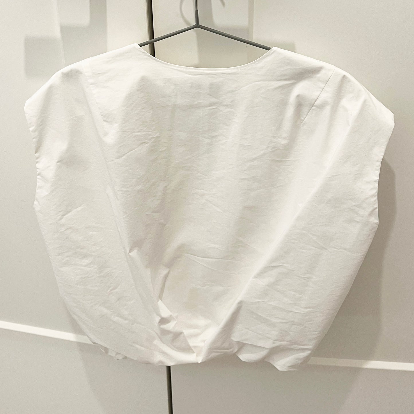 Simkhai "Wrenli" Pleated Top in White, size Small