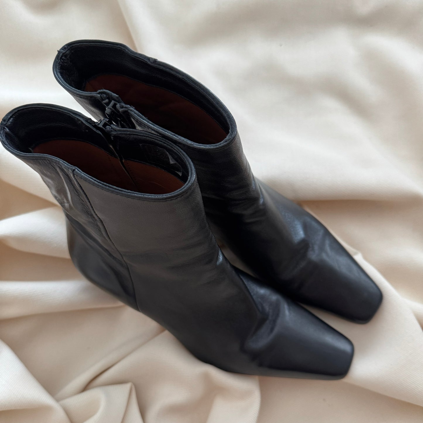 Sister x Soeur "Lara" Boots in Black, size 38