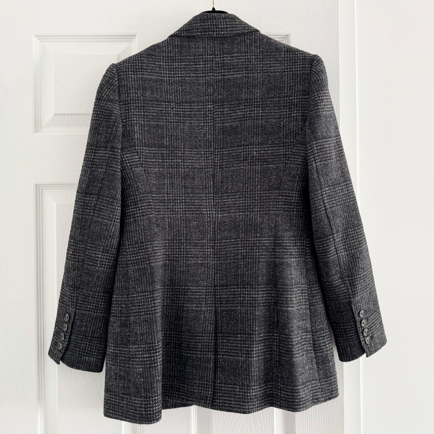 Smythe Tailored Boyfriend Blazer in Charcoal Grey Check, size 6