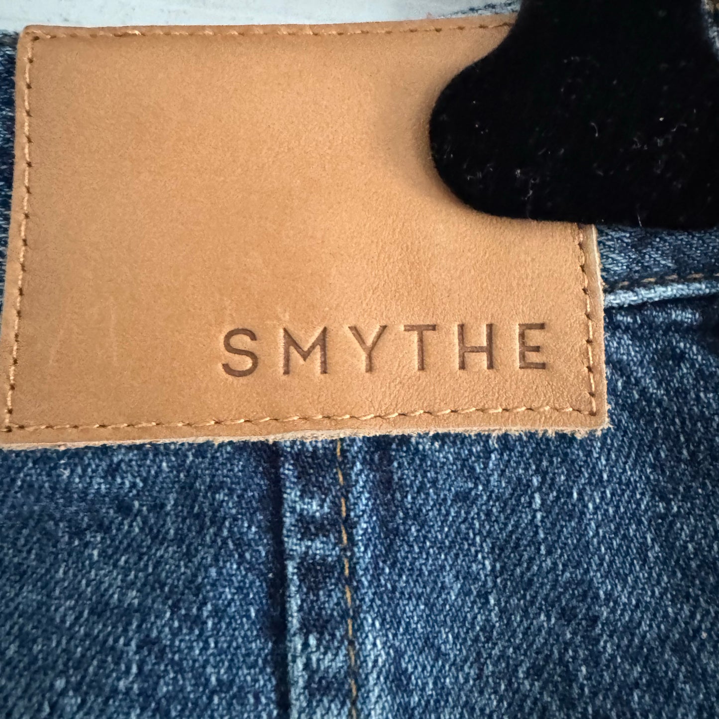 Smythe "Dove" Carpenter Jeans in Vintage Mid Blue, size 30