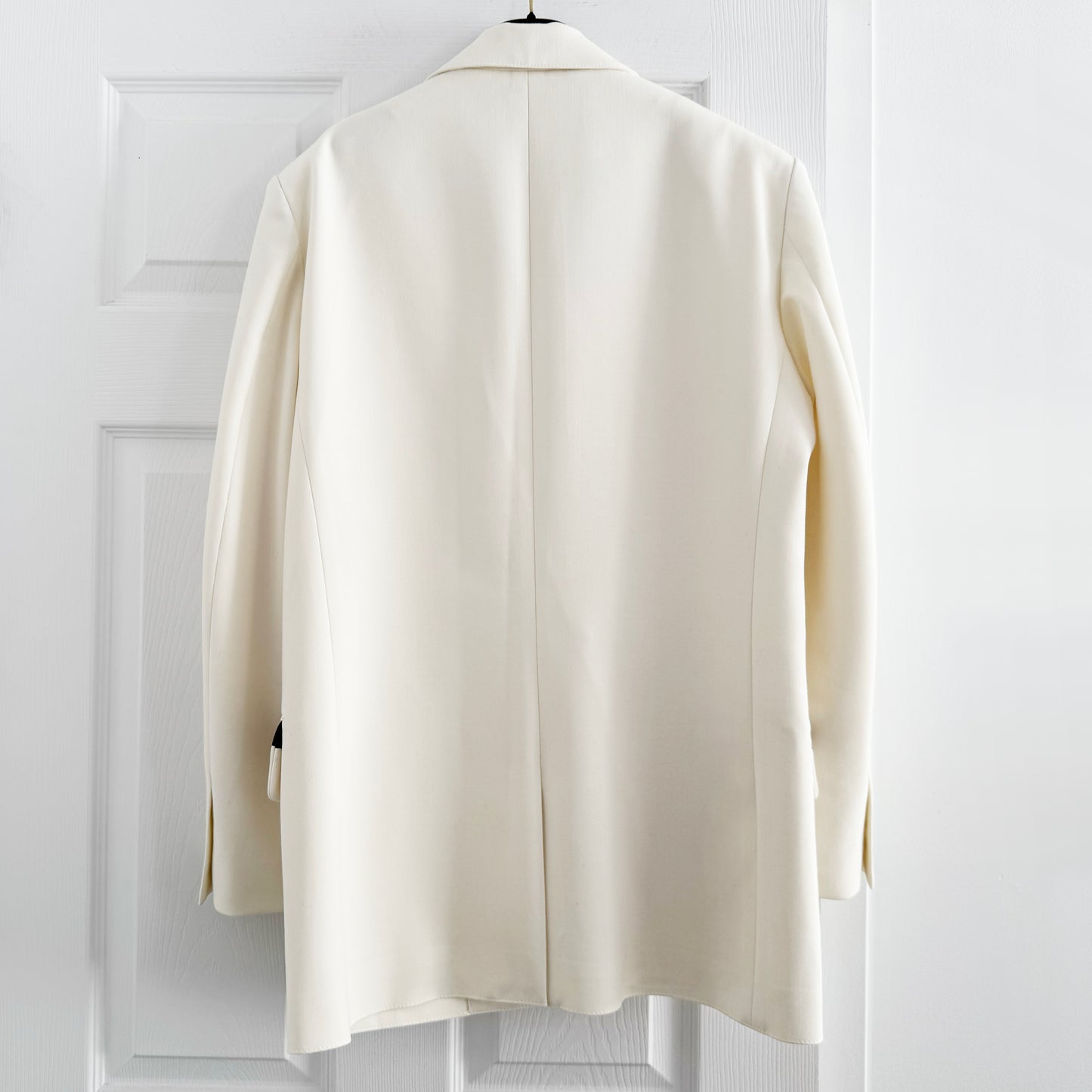 Smythe Taped DB Peaked Lapel Blazer in Chalk w Black, size Medium
