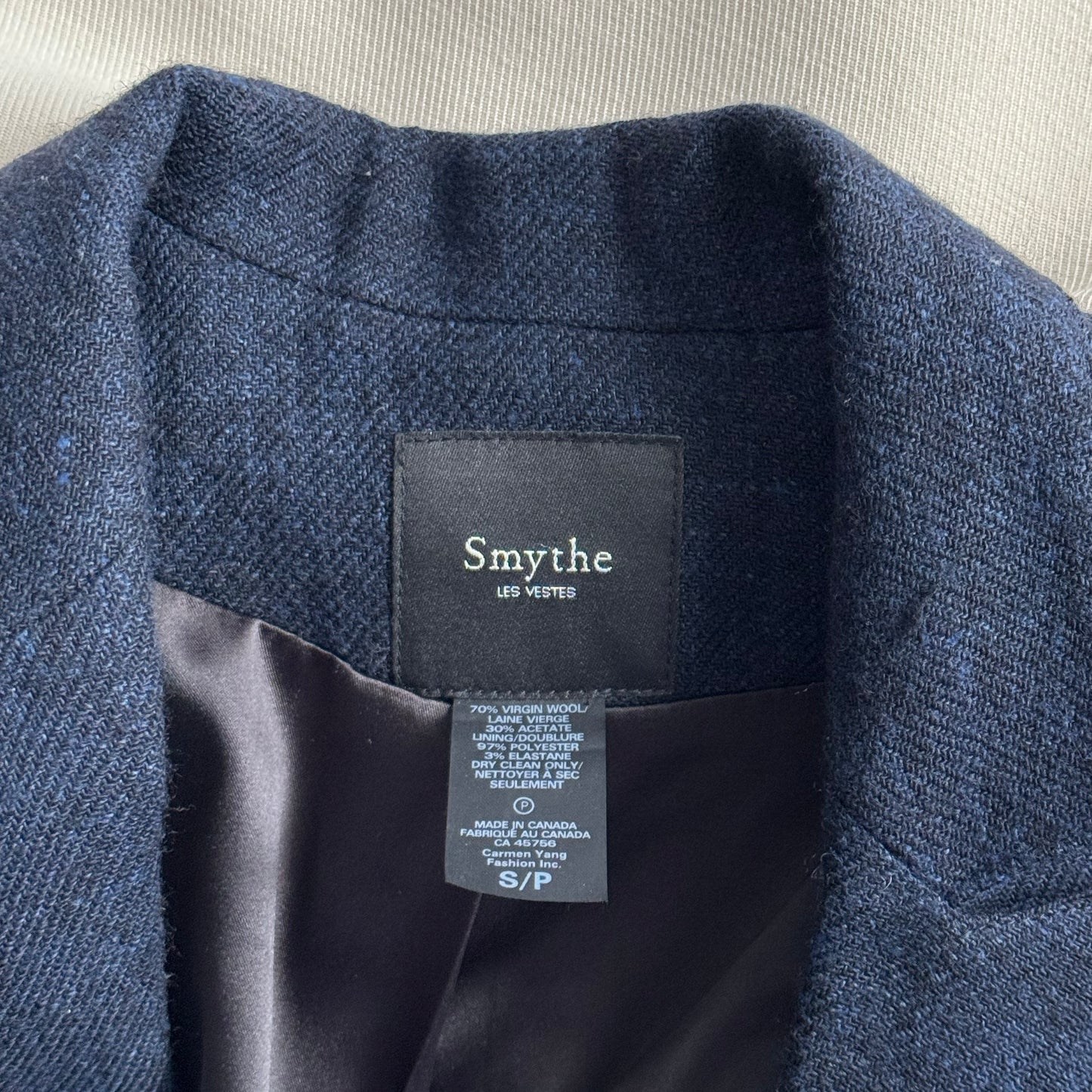 Smythe Navy Wool Shawl Collar Blazer, size 4