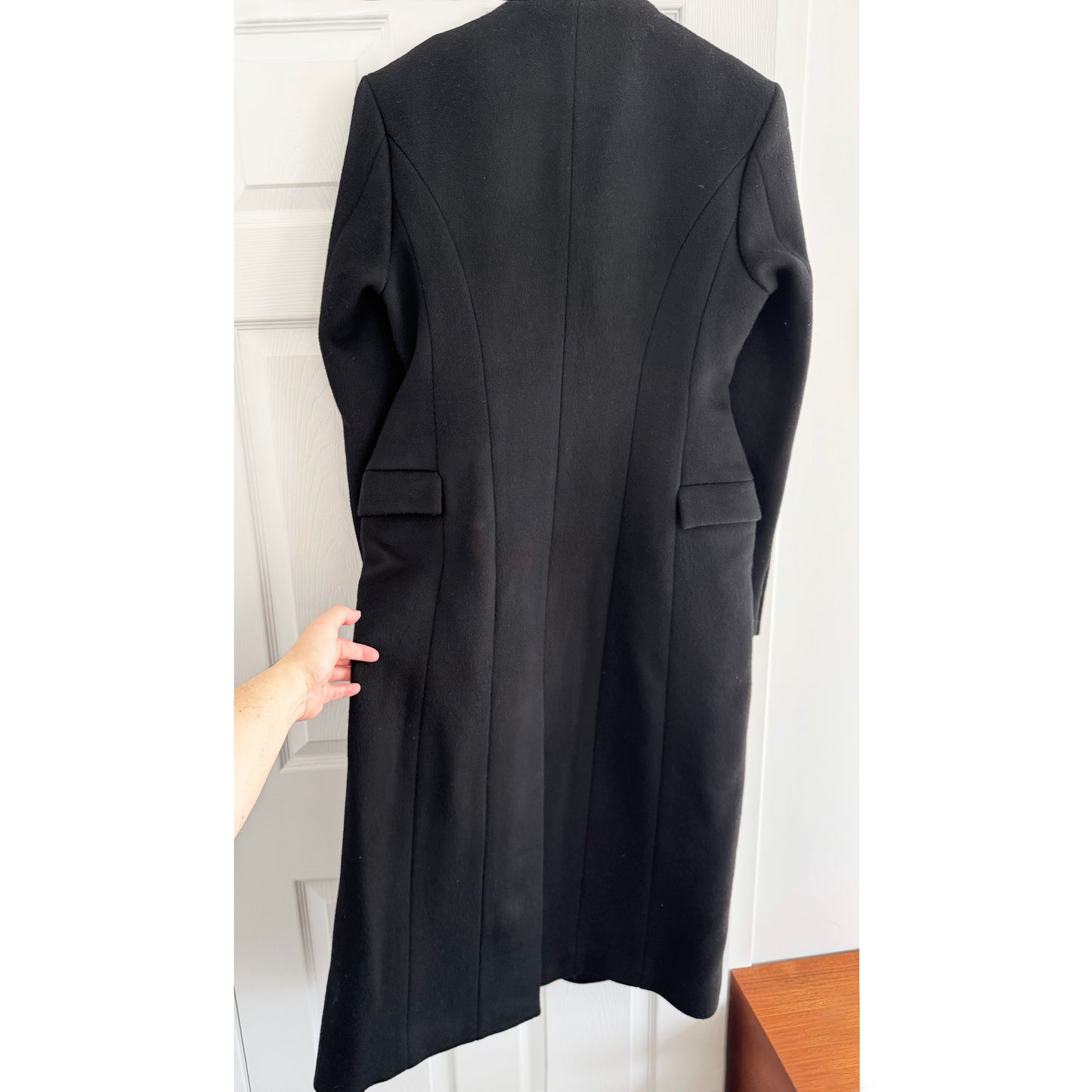 Source Unknown "Holin" Hourglass Coat in Black, size Medium (fits S/M)