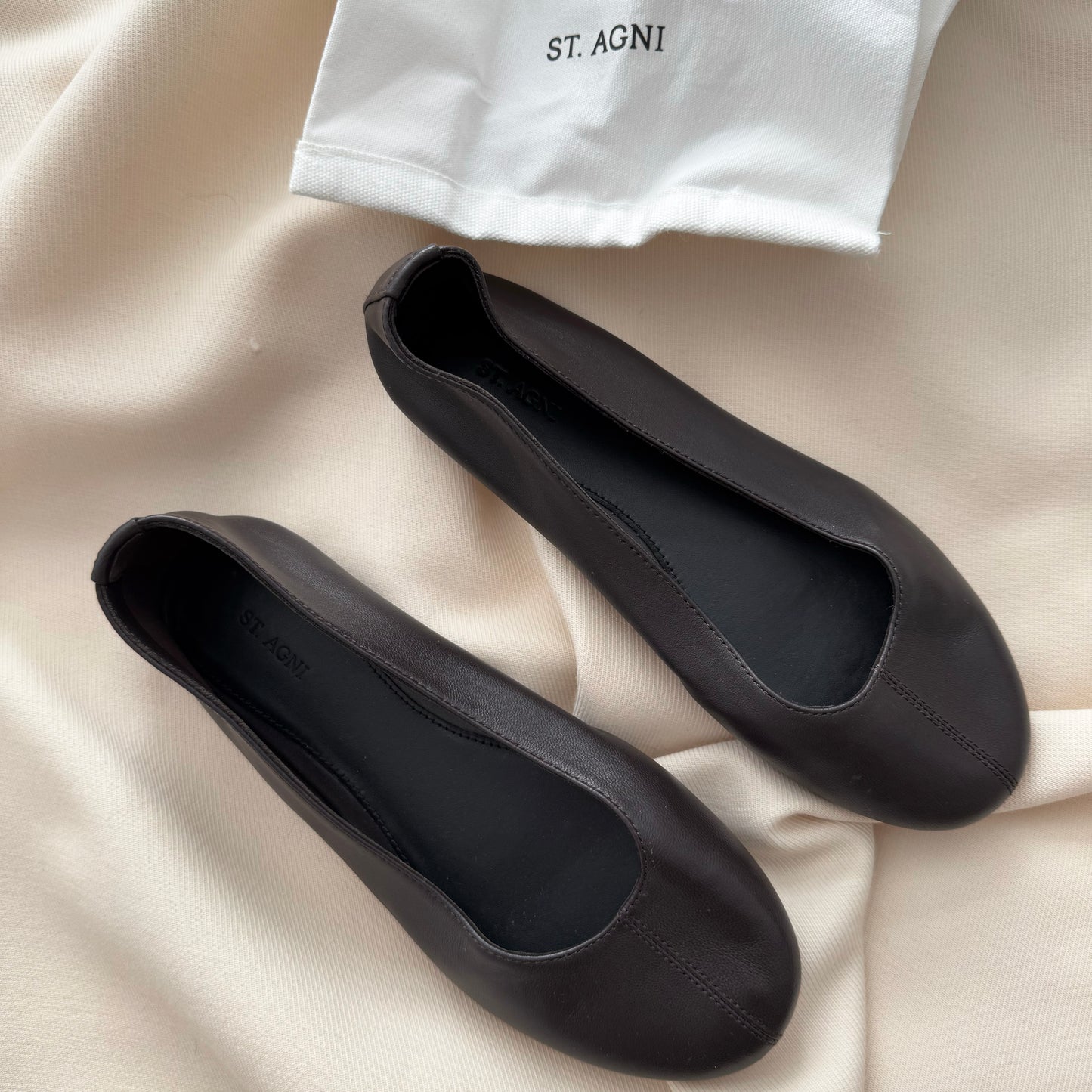 St Agni Low Scoop Ballet Flat in Coffee, size 37