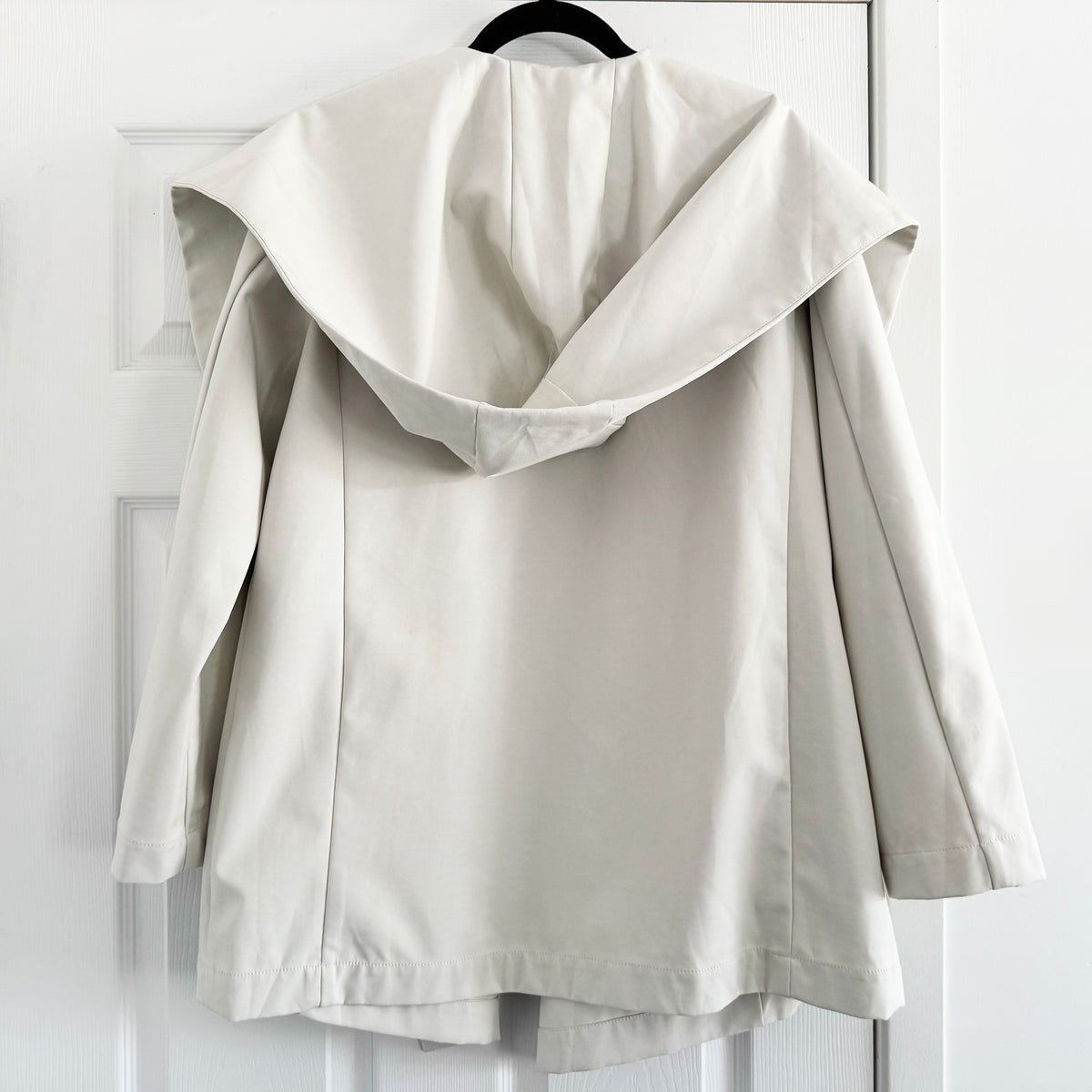 Stefanel Hooded Jacket in Ivory, size Large