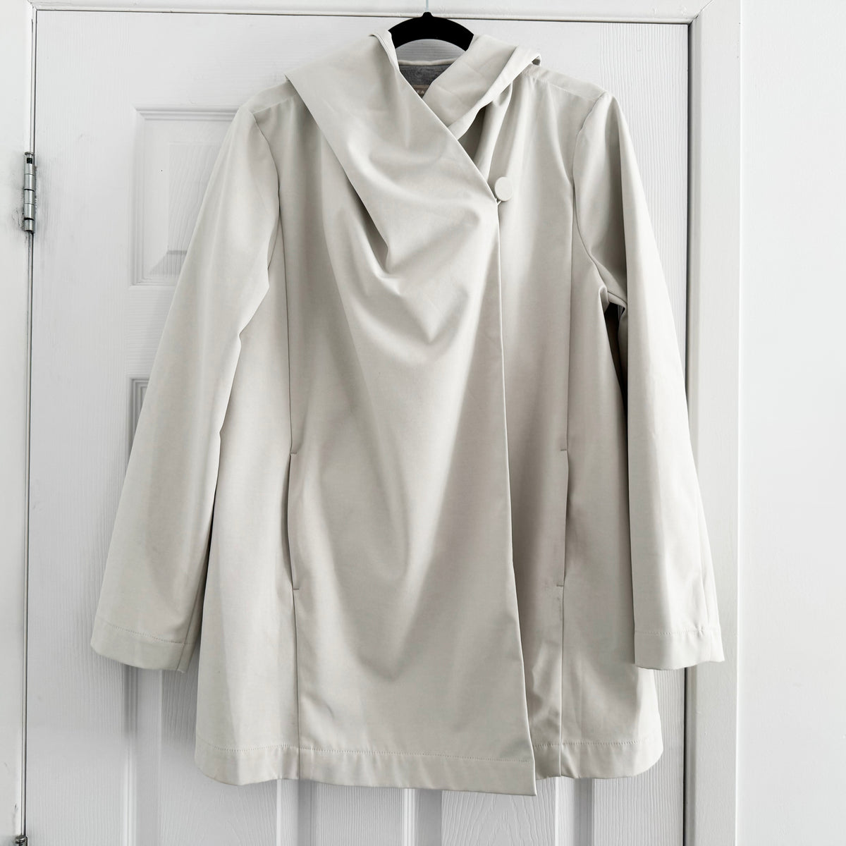 Stefanel Hooded Jacket in Ivory, size Large