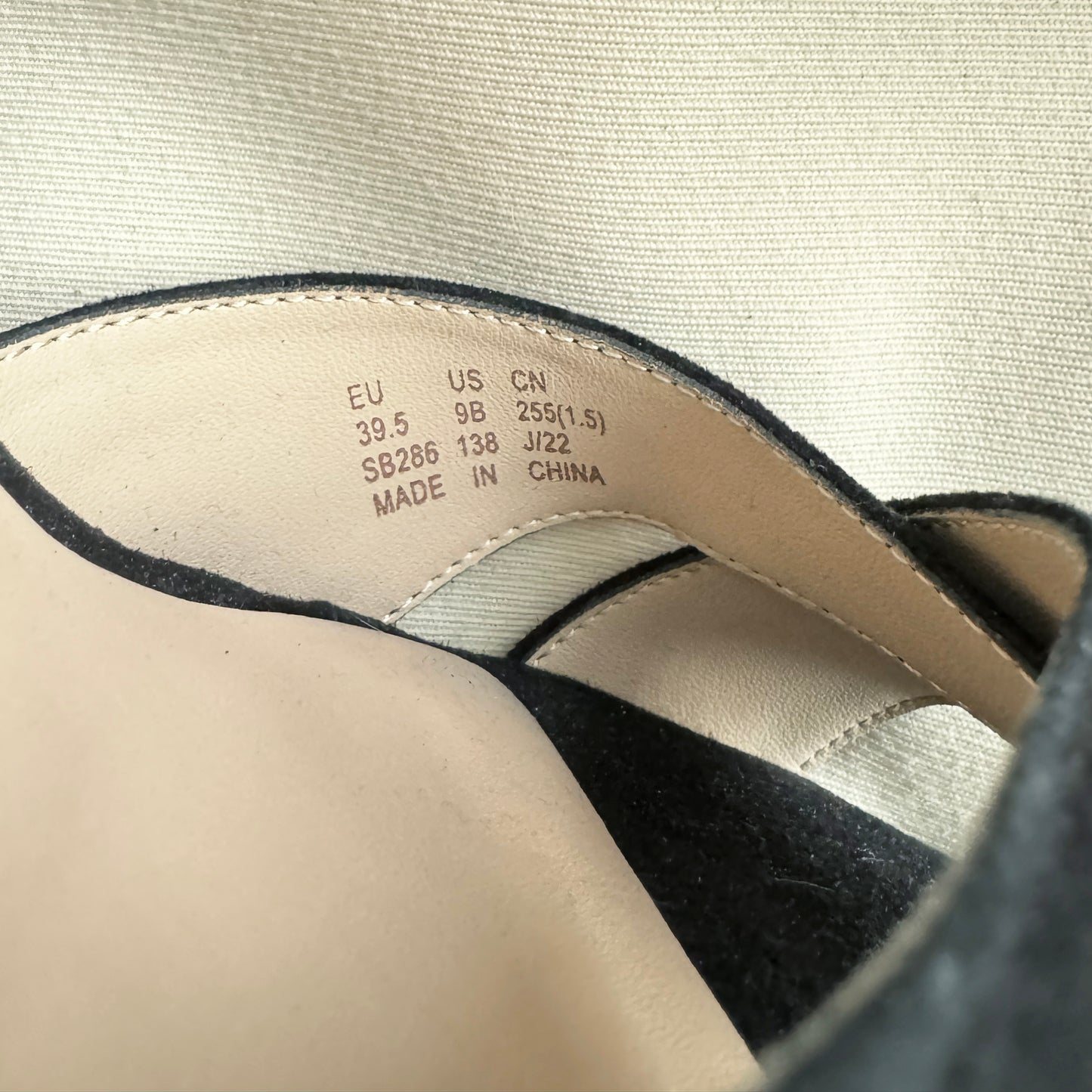 Stuart Weitzman Suede Platform Sandal in Black, size 9