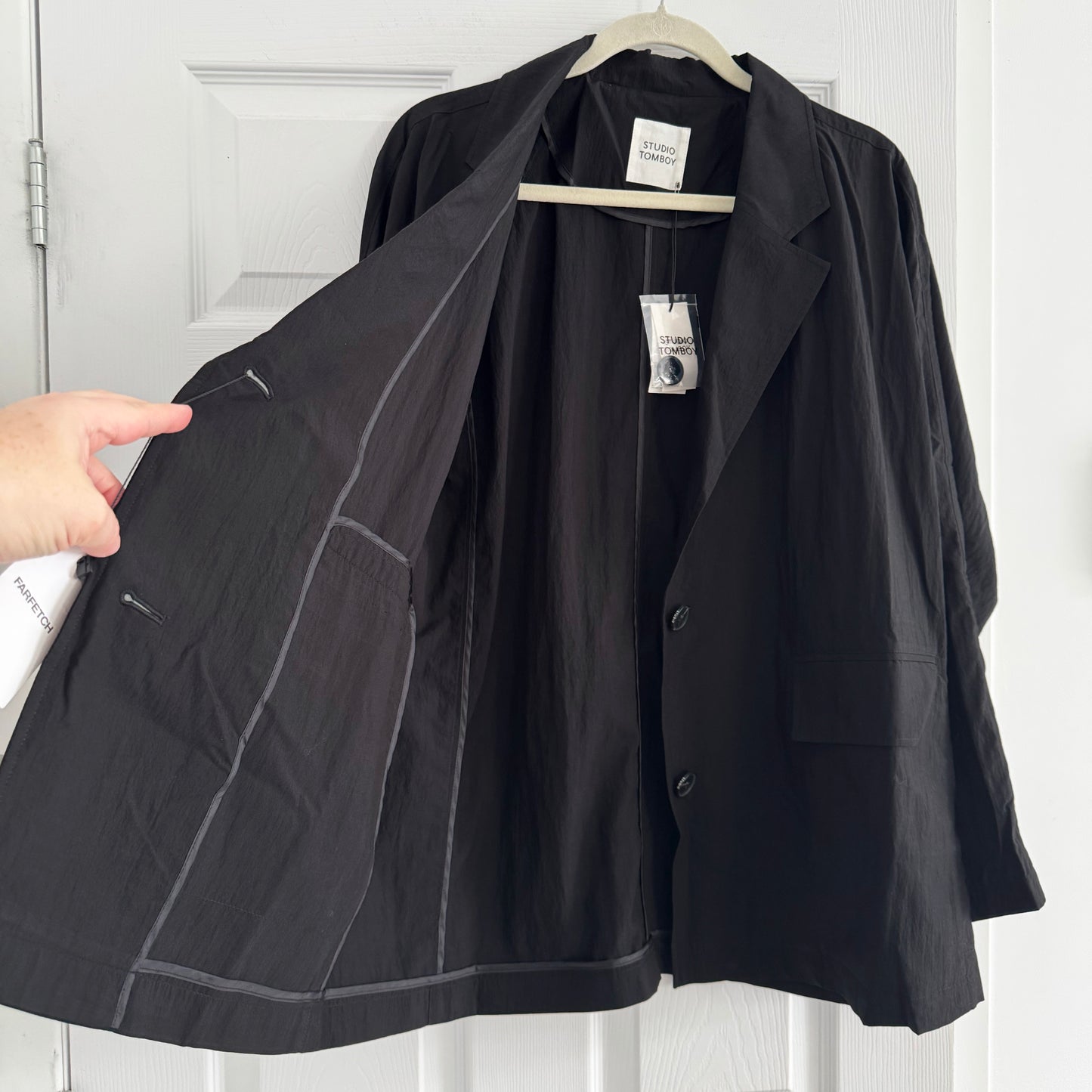 Studio Tomboy Oversize Blazer in Black, size Small