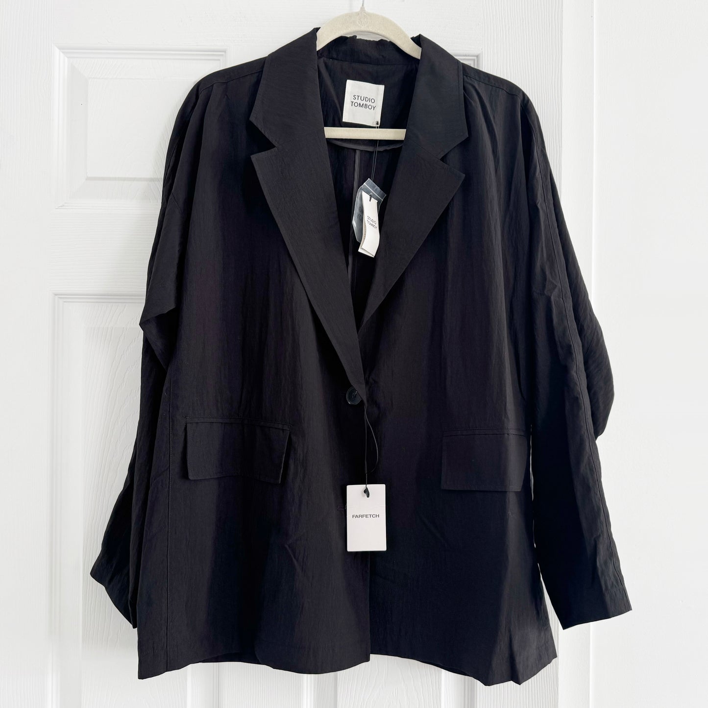 Studio Tomboy Oversize Blazer in Black, size Small