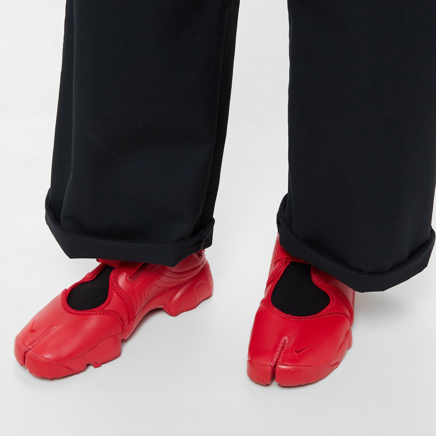 Nike Air Rift Split-Toe Leather Sneaker in Red, size 8US/EU39