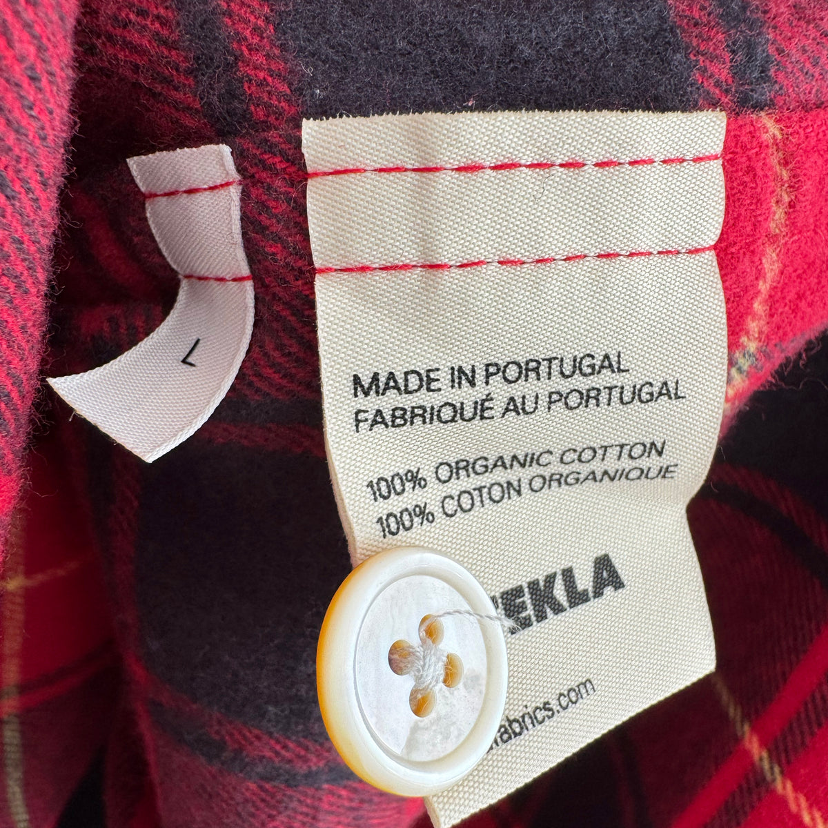 Tekla Flannel Shirt in Red, size Large
