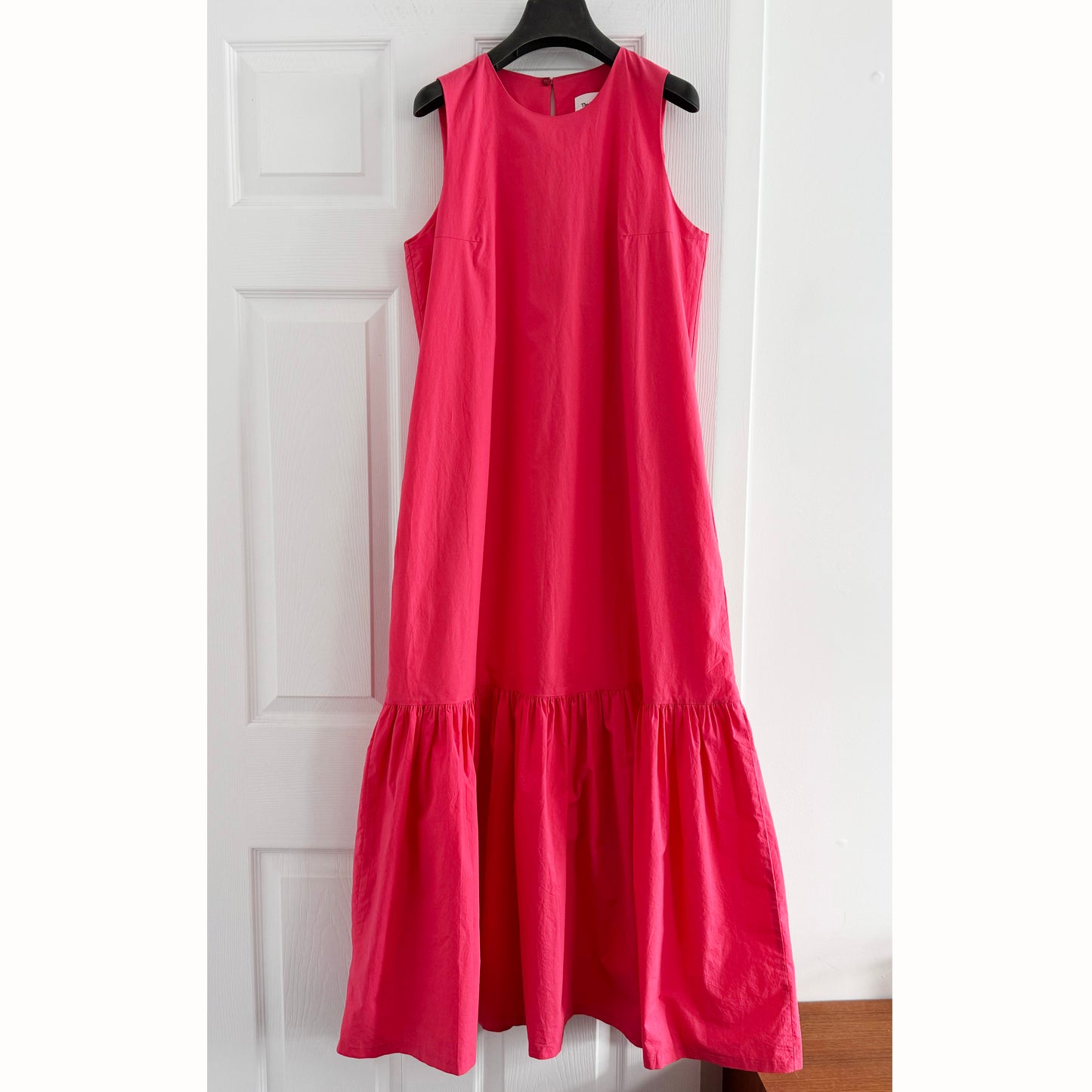 The Frankie Shop Flounce Hem Cotton Midi Dress in Coral Pink, size Medium (fits S/M)