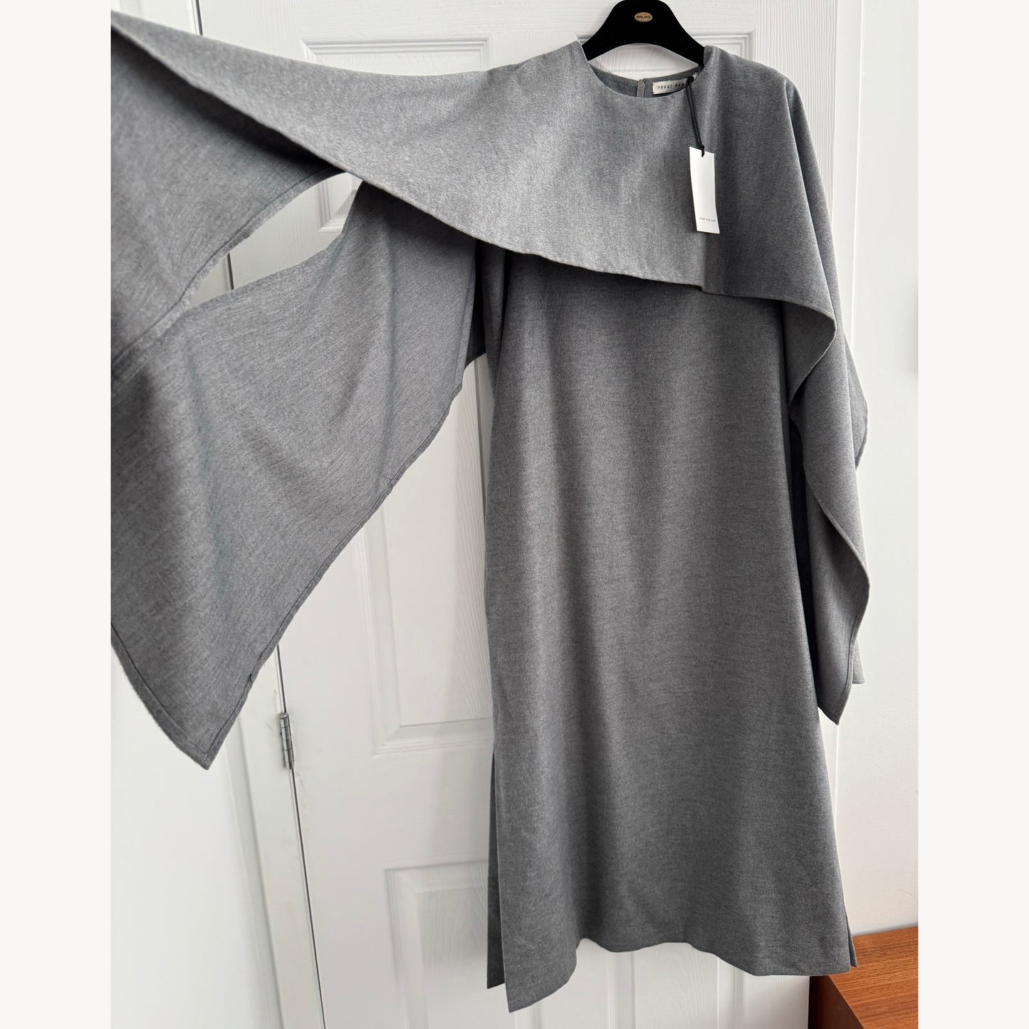 Front Row Shop Opera Cape Maxi Dress Grey Melange, size Small