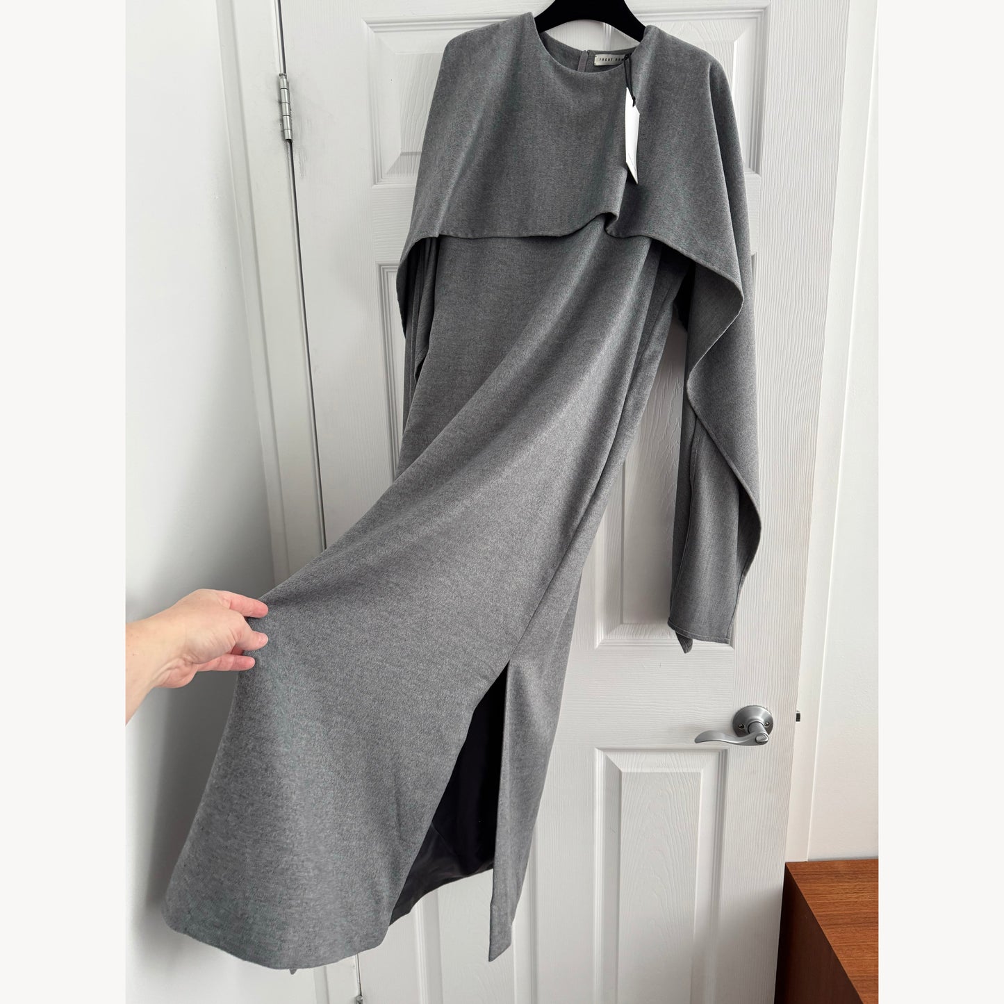 Front Row Shop Opera Cape Maxi Dress Grey Melange, size Small