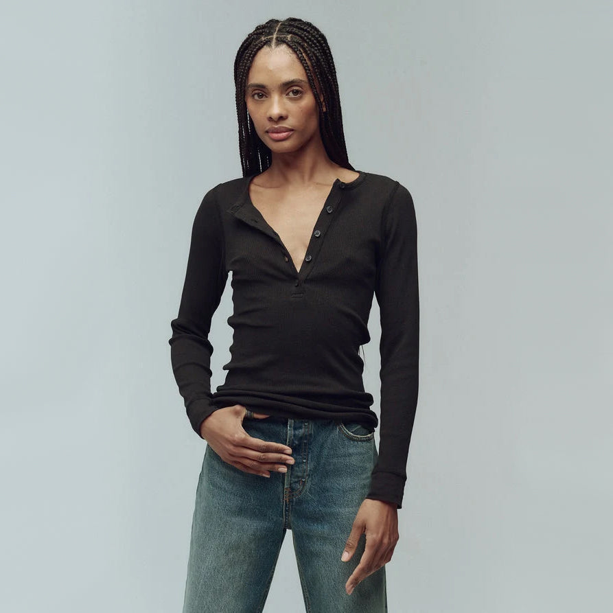 The Great Henley Tee in Black, size "1" (Size Small)