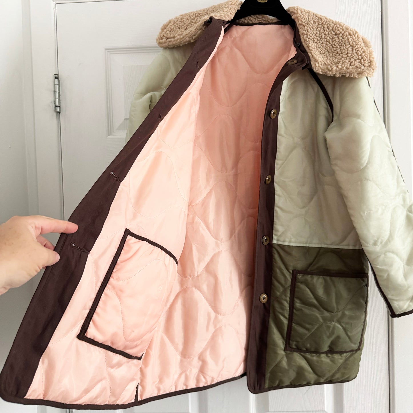 The Great Reversible Puffer Jacket in Army/Pink, size "0"