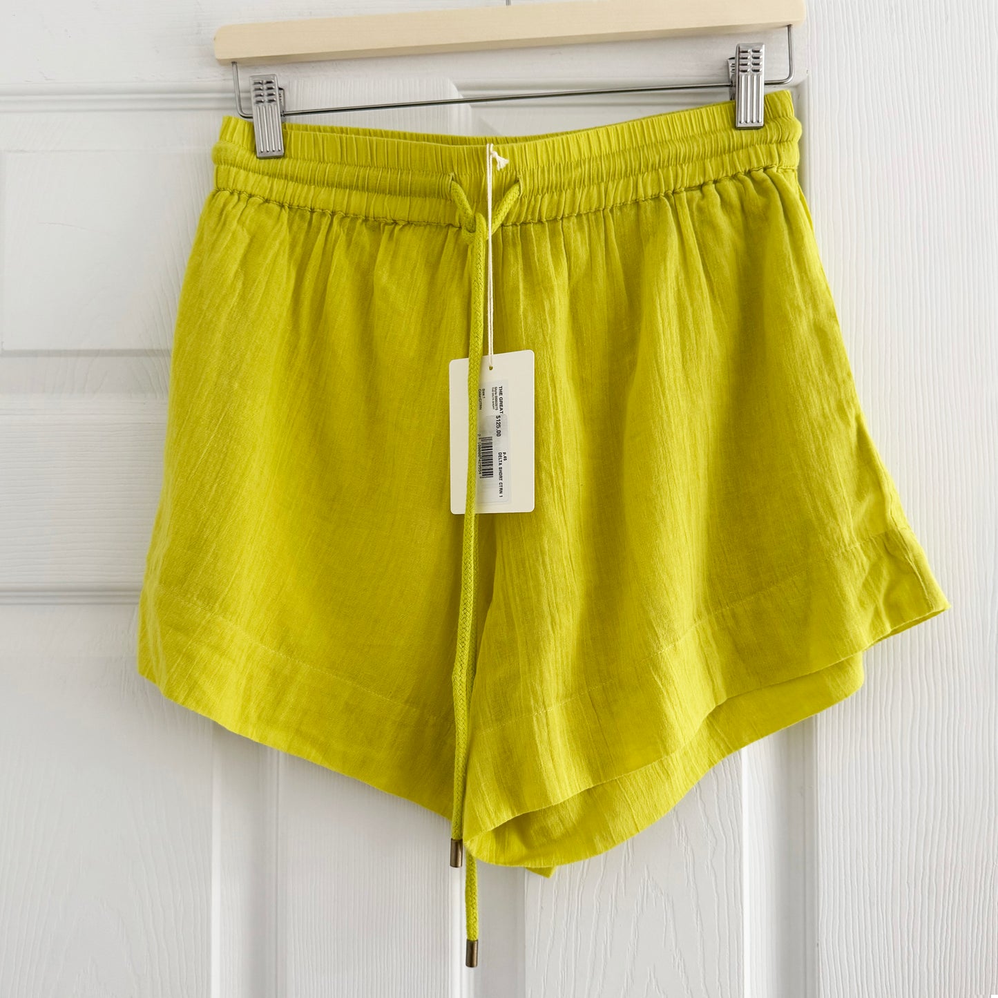 The Great "Delta" Shorts in "Citron", size "1' (size Small)