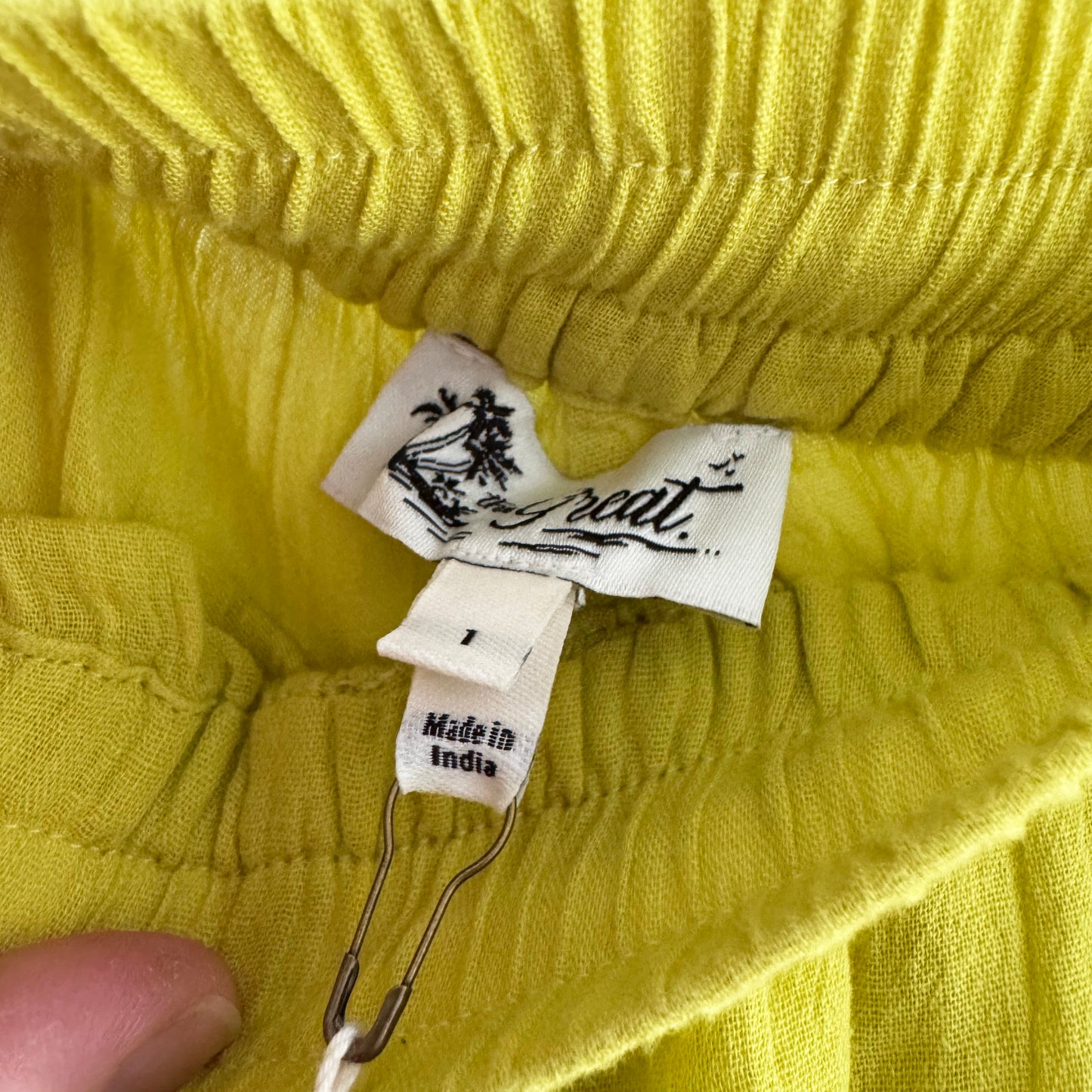 The Great "Delta" Shorts in "Citron", size "1' (size Small)