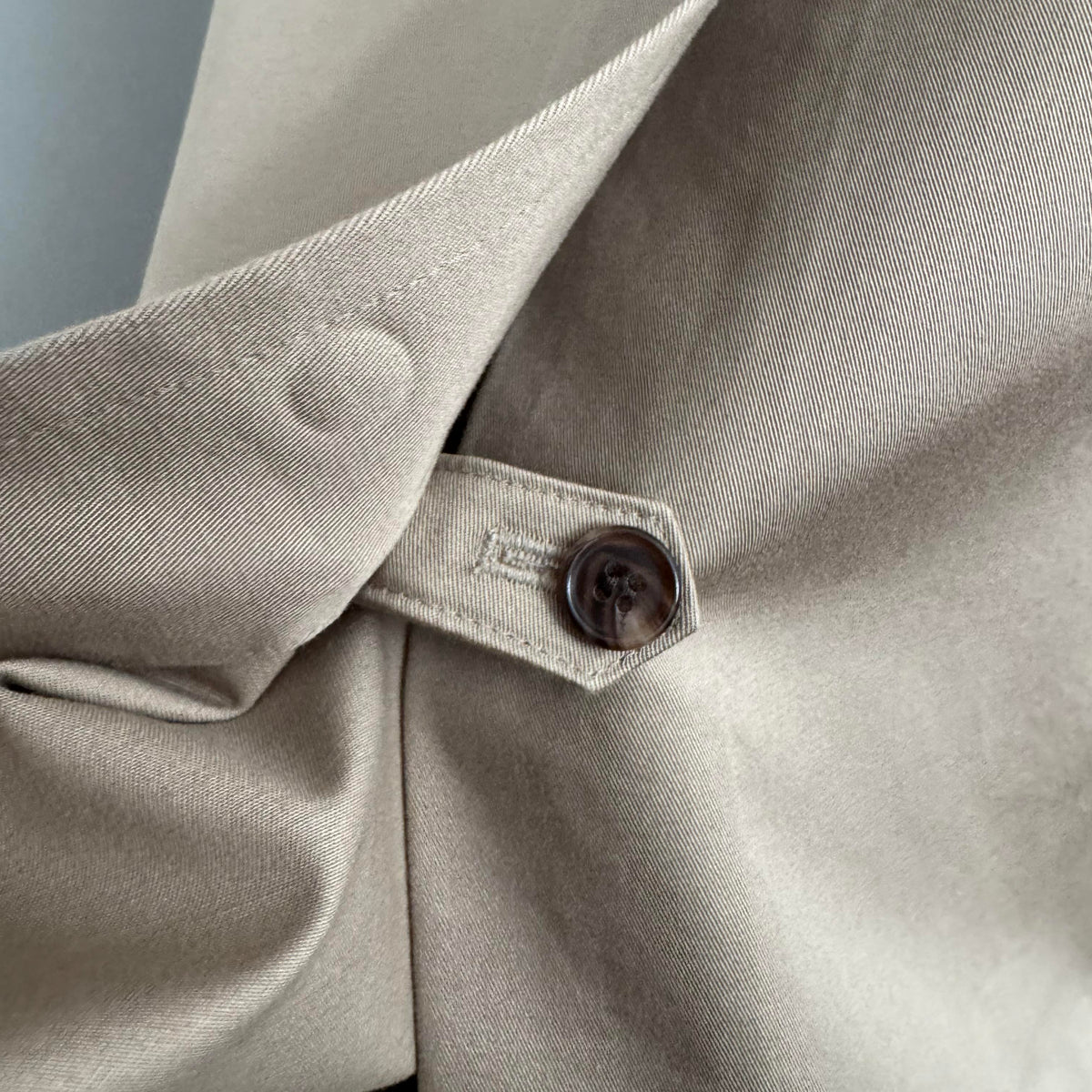 Theory Oversize Double Breasted Trench Coat, size Medium