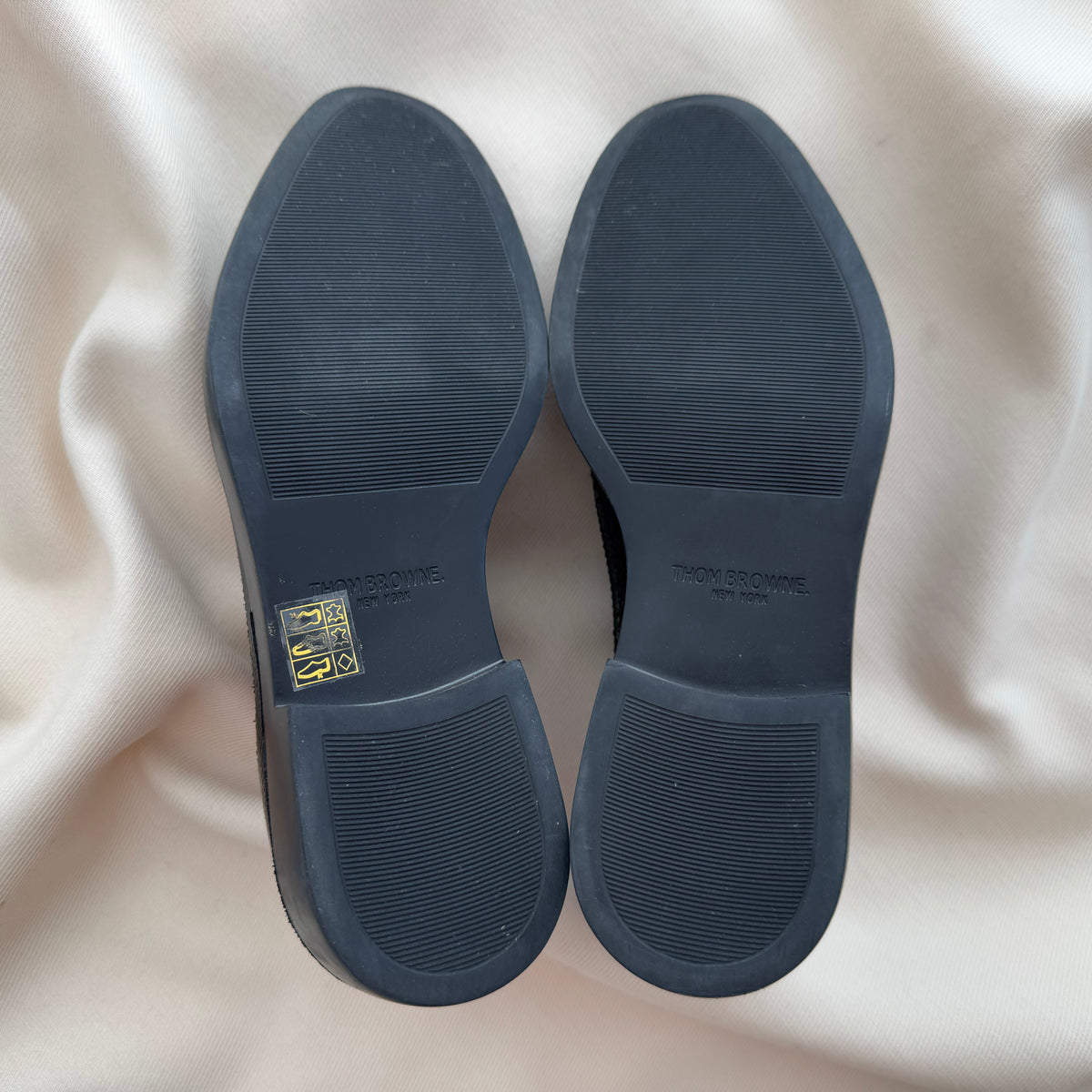 Thom Browne Black Pebble Grain Longwing Brogues, size 39