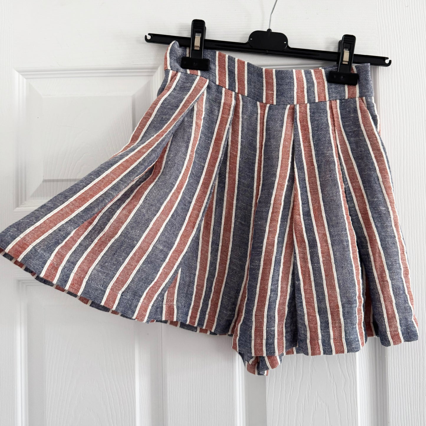 THREE GRACES LONDON "Kilman" Striped Linen-blend Shorts, size 8UK/4US (fits like US size 0)