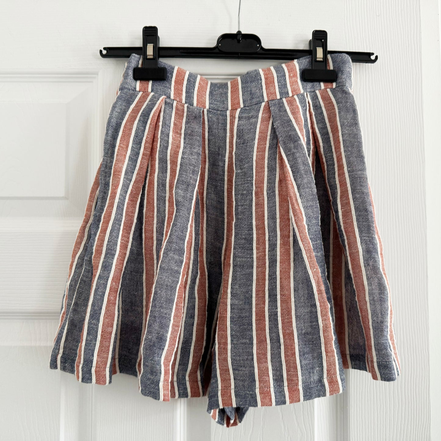 THREE GRACES LONDON "Kilman" Striped Linen-blend Shorts, size 8UK/4US (fits like US size 0)