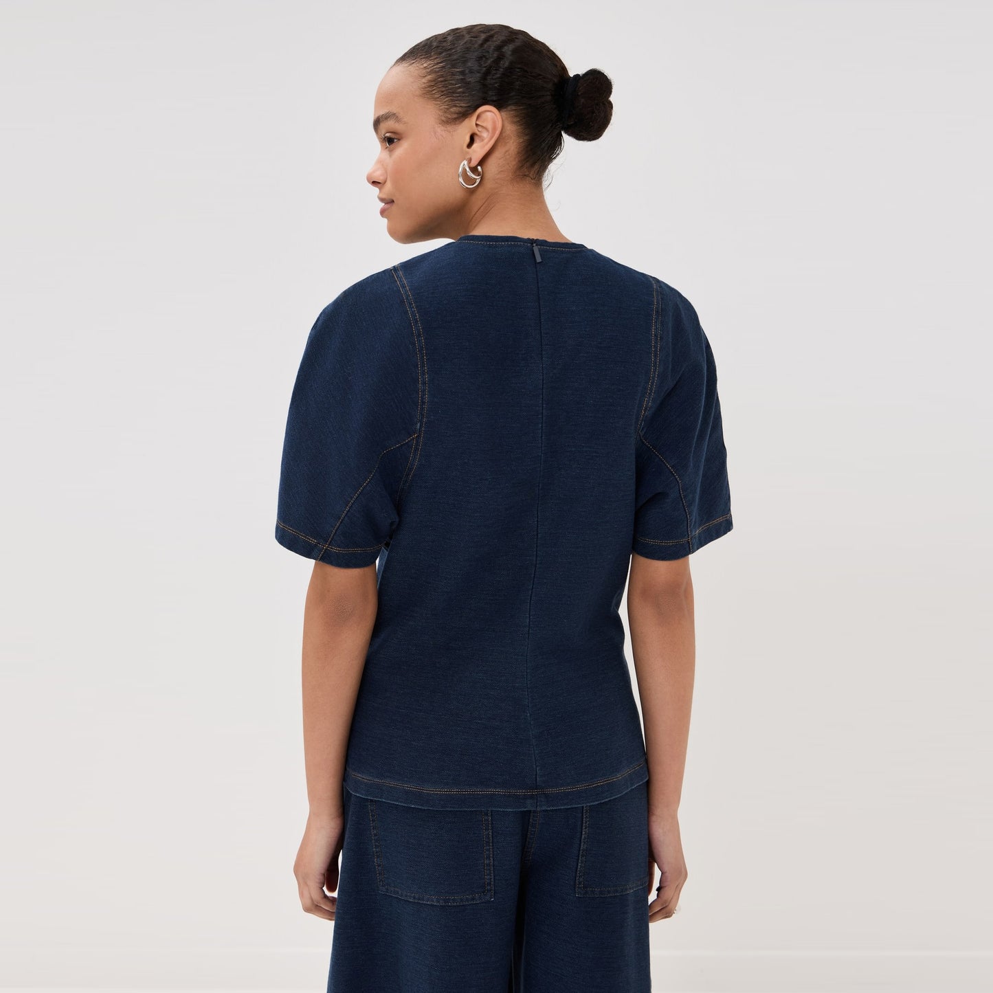 Tibi Indigo Barre Denim Knit Sculpted Shrunken T-Shirt, Size XL