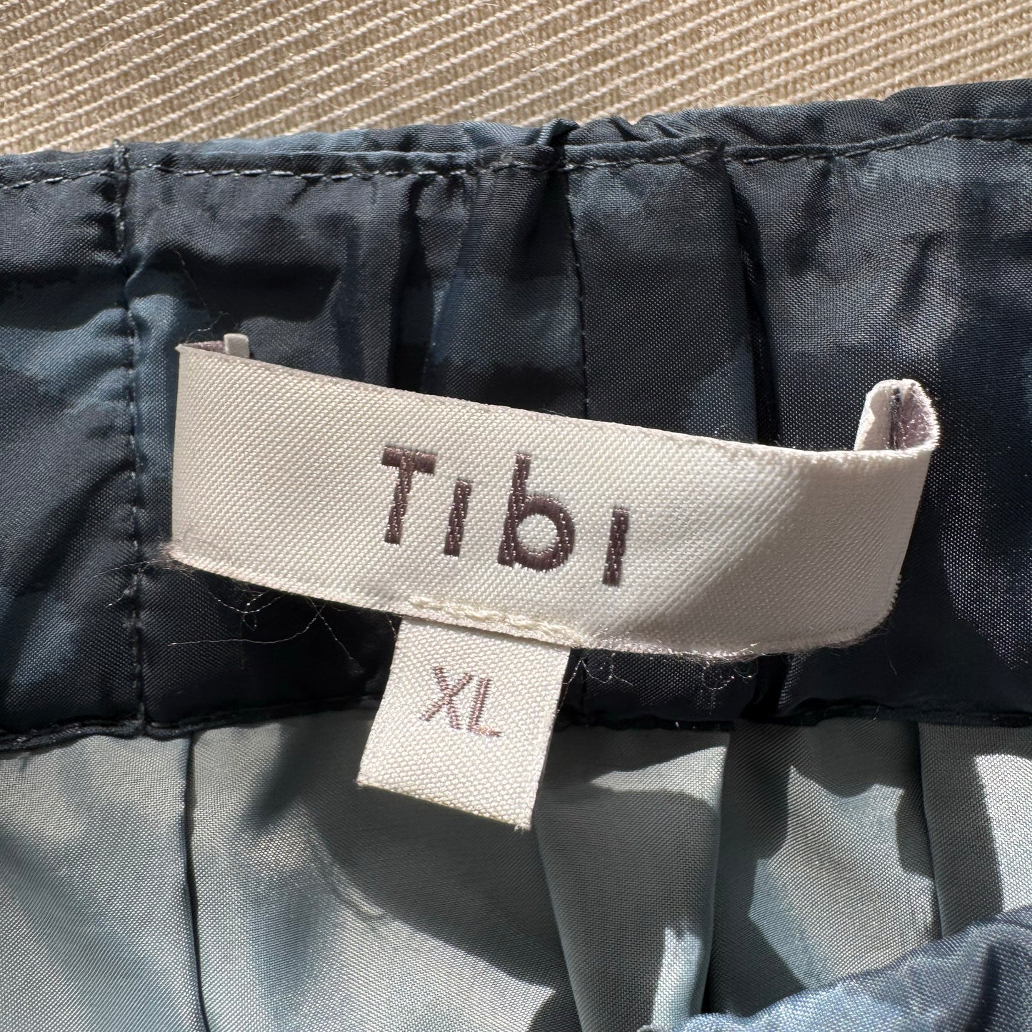 Tibi Recycled Sporty Nylon Cheetah Pleated Pull On Skirt in Fog/Navy, size XL