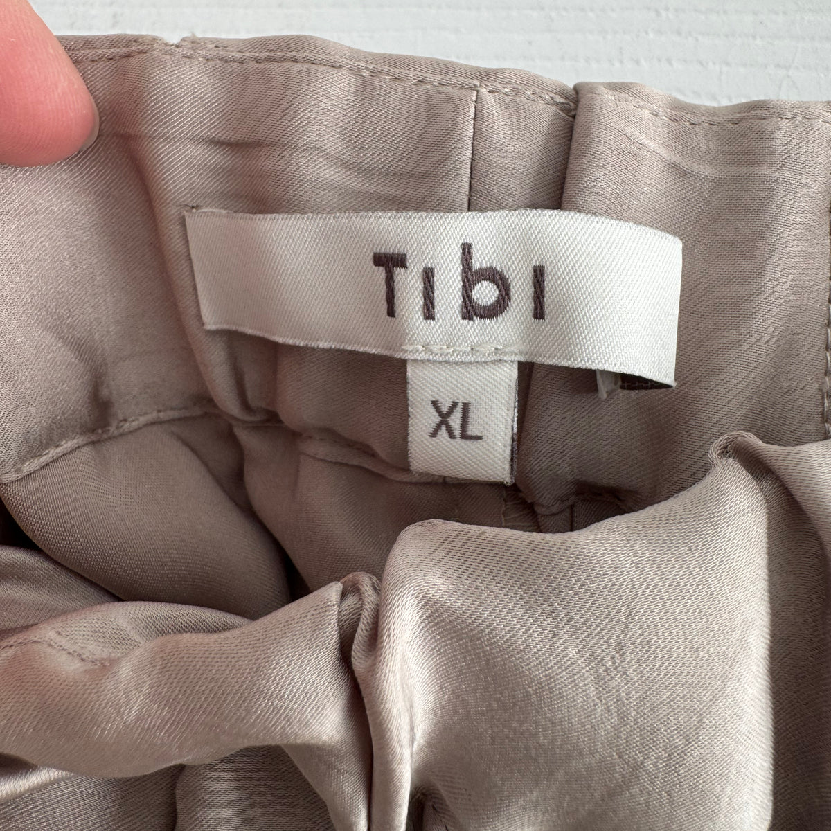 Tibi Feather Weight Pleated Twill Pull On Skirt in Light Tan, size XL