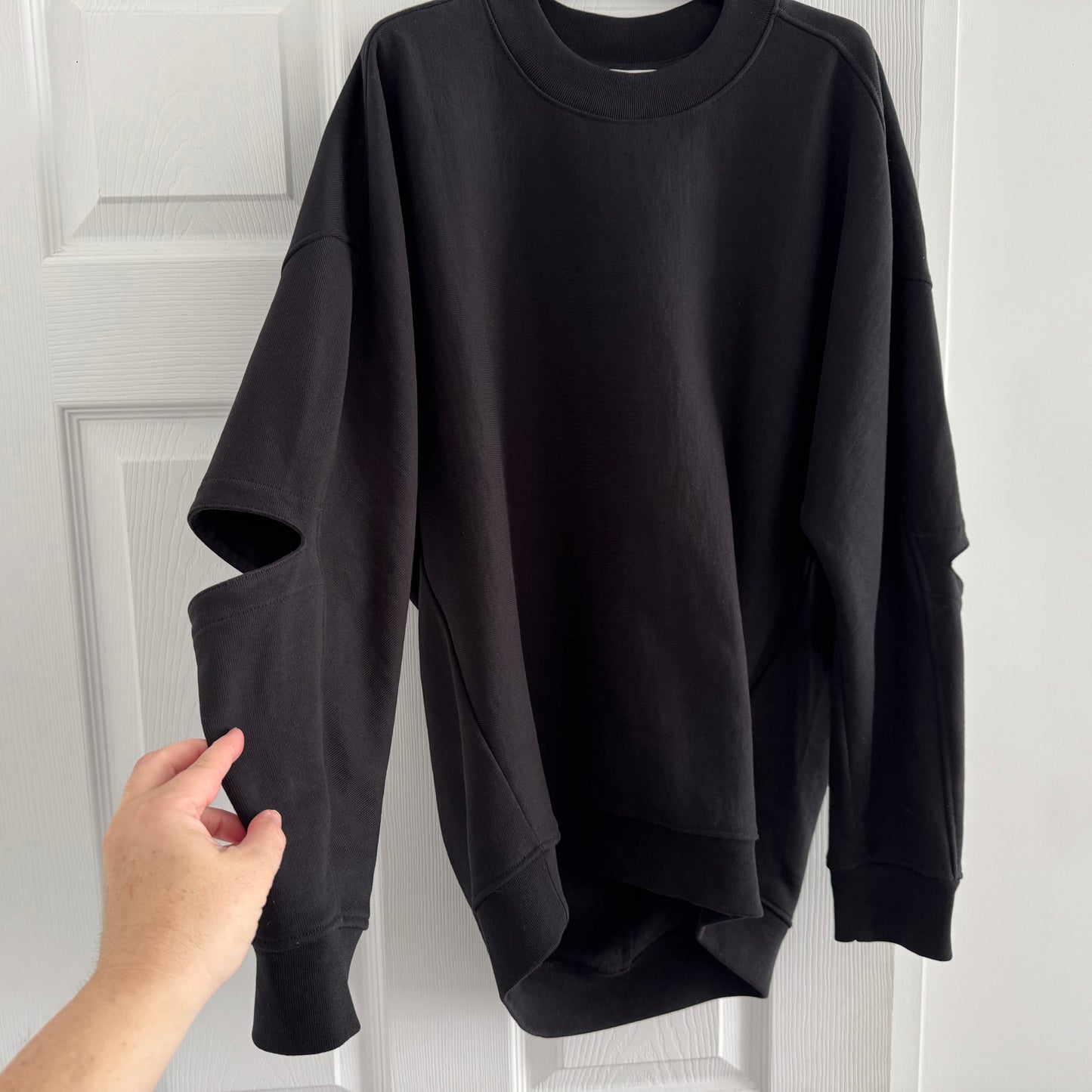 Tibi Cocoon Crewneck Sweatshirt in Black, size XS
