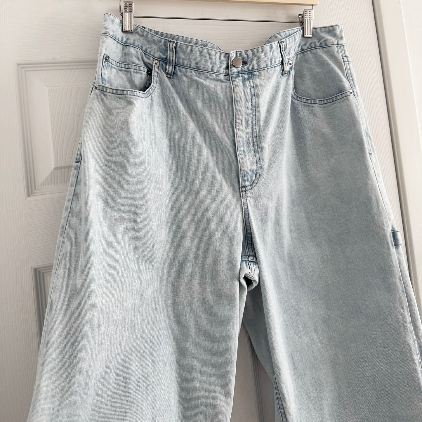Tibi Indigo Denim Slouchy Carpenter Jean in Bleached Denim, size 32