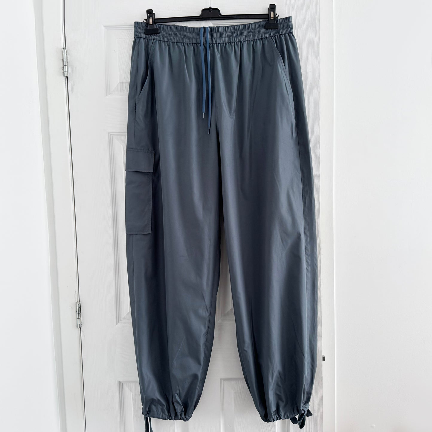 Tibi Italian Sporty Nylon Pull-on Joggers in Blue/Grey, size XL