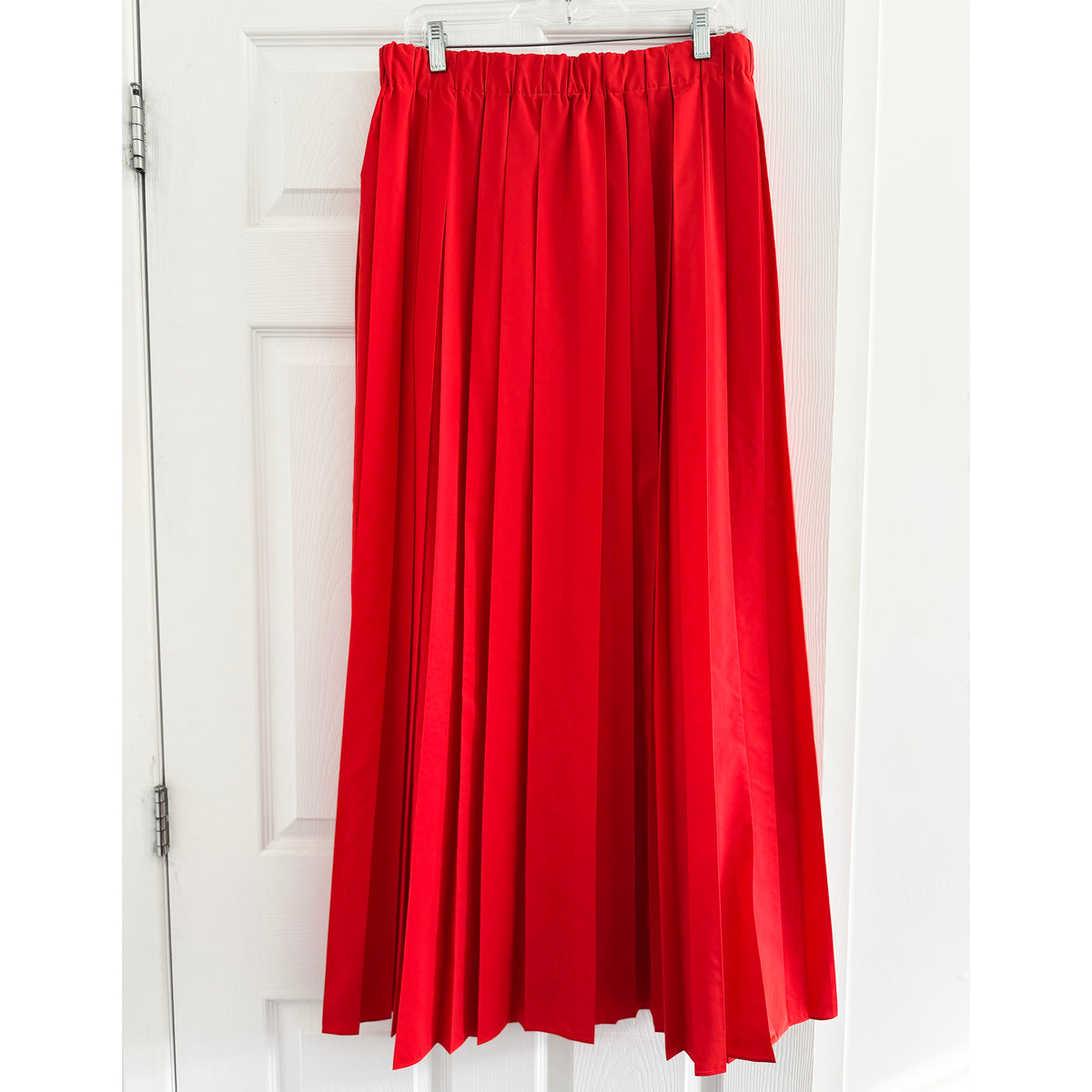 Tibi Italian Sporty Nylon Pleated Pull On Maxi Skirt in Red, size large