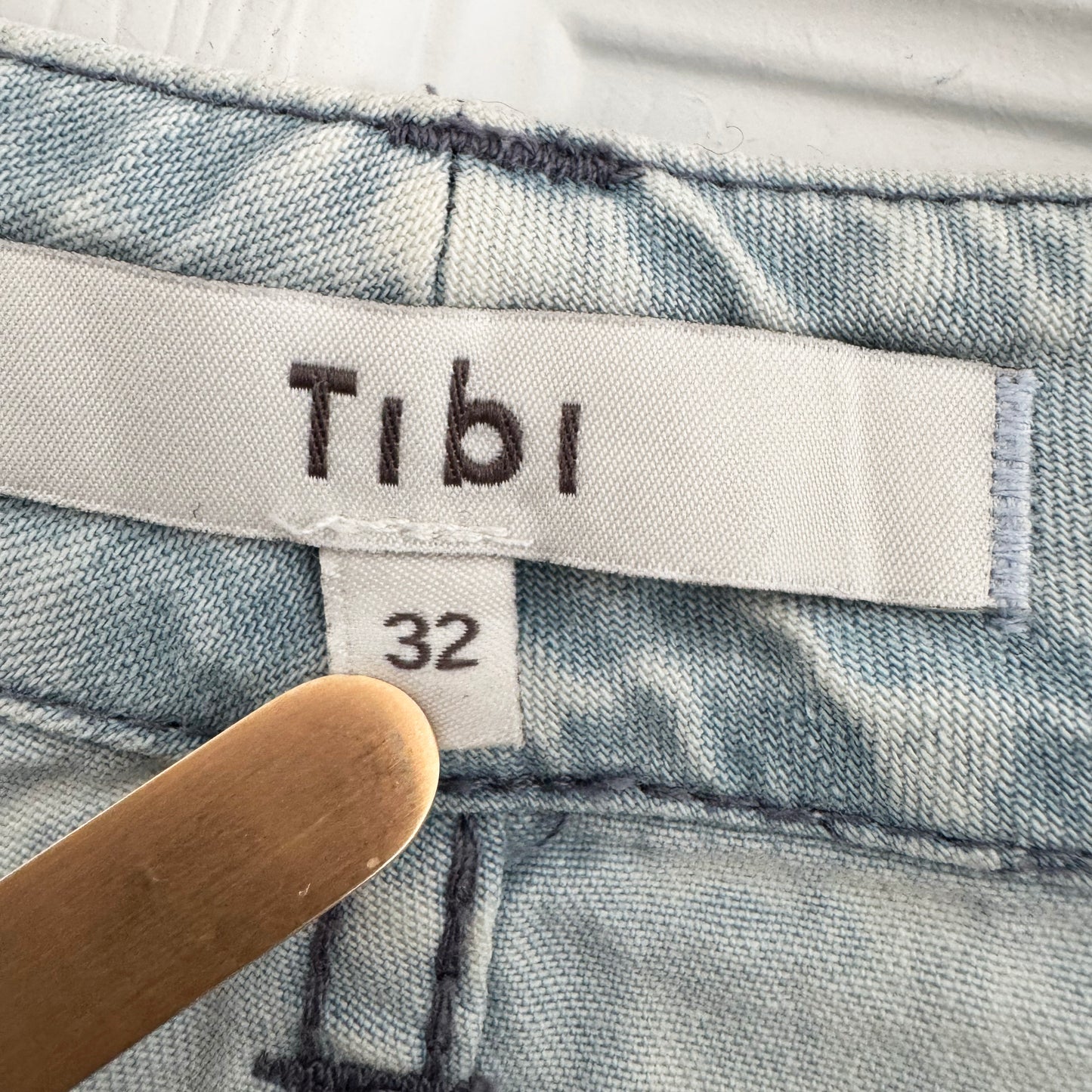 Tibi Lightweight Cropped Slouchy Cargo Jean in Bleached Denim, size 32