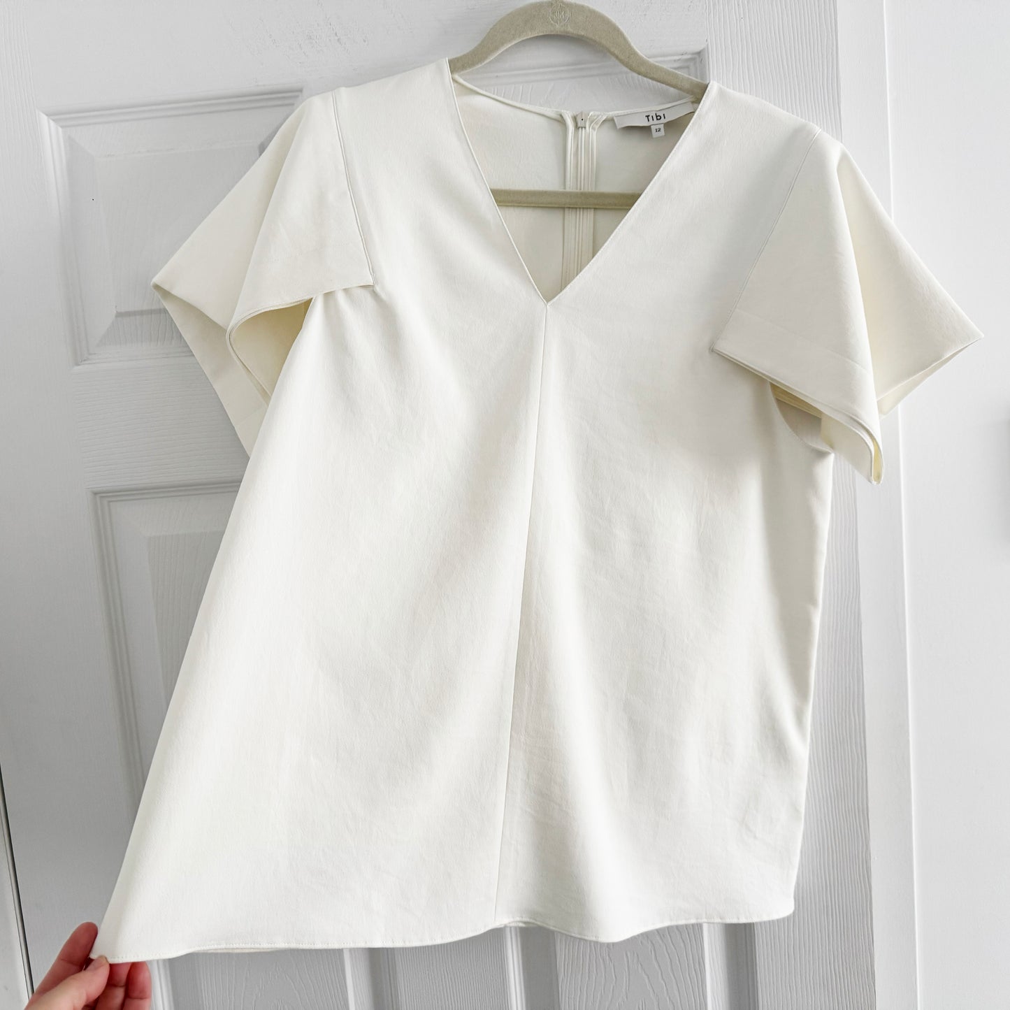 Tibi Chalky Drape V-Neck Top With Folded Sleeve in White, size 12