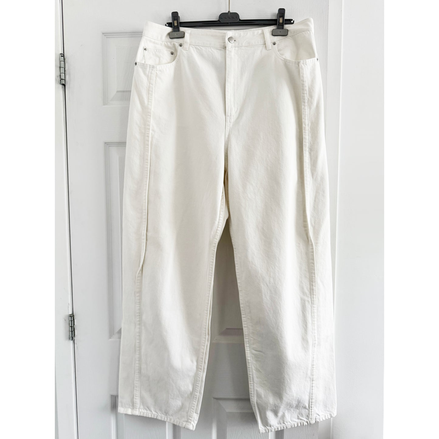 Tibi "Tuck Denim" Jeans in White, size 32