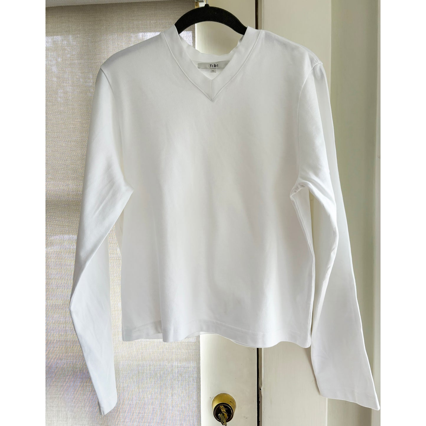 Tibi White V-Neck Sweater, size XL (fits like a Large)