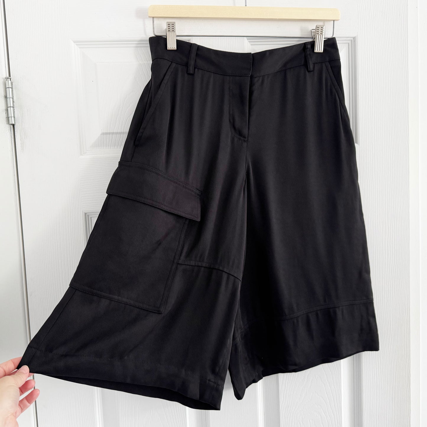 Tibi Eco-Crepe Cargo Shorts in Black, size 0