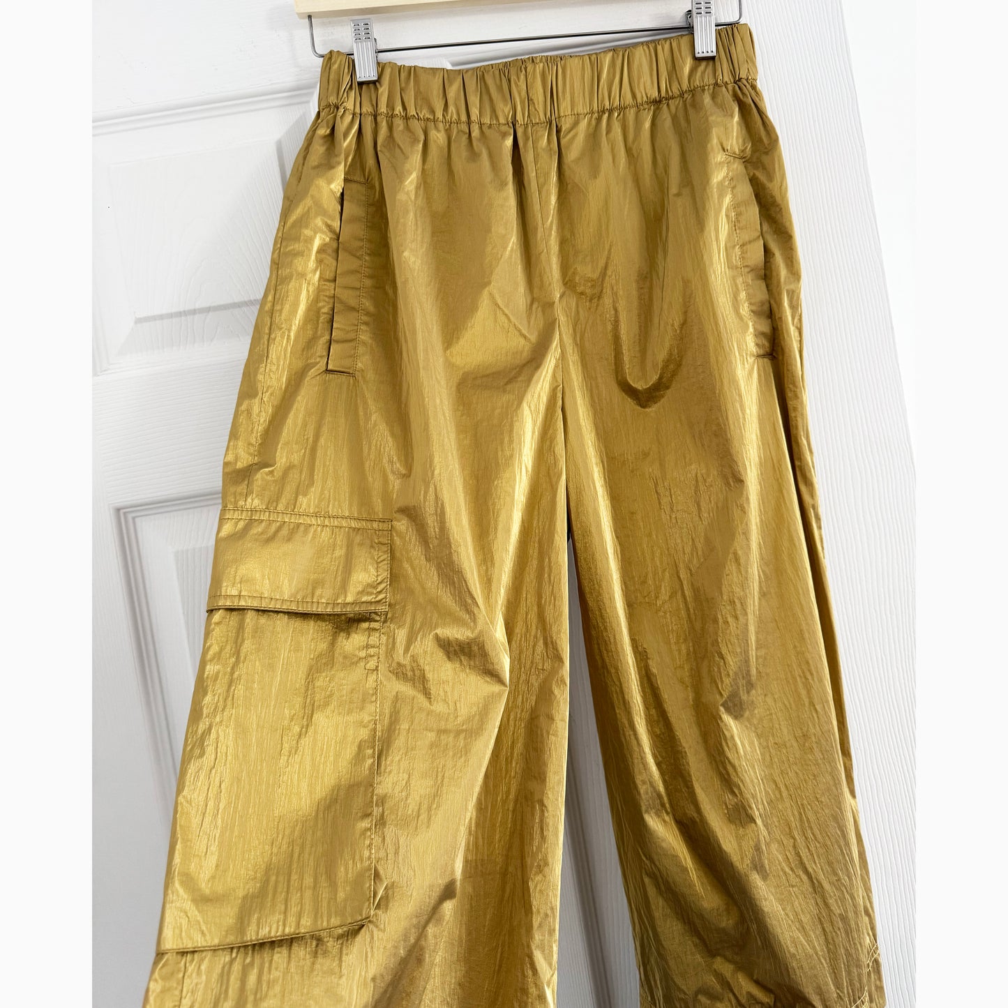 Tibi Gold Metallic Nylon Pull On Wilt Jogger, size Small
