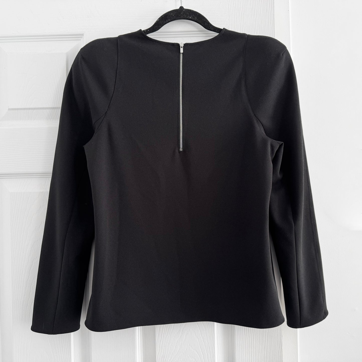 Tibi Structured Crepe Sculpted Shoulder Top in Black, size 6