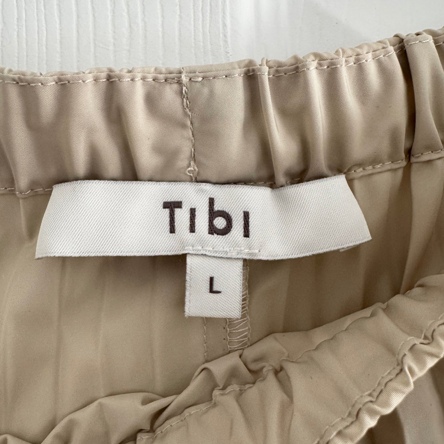 Tibi Italian Sporty Nylon Sunray Pleated Pull On Skirt in Beige, size Large
