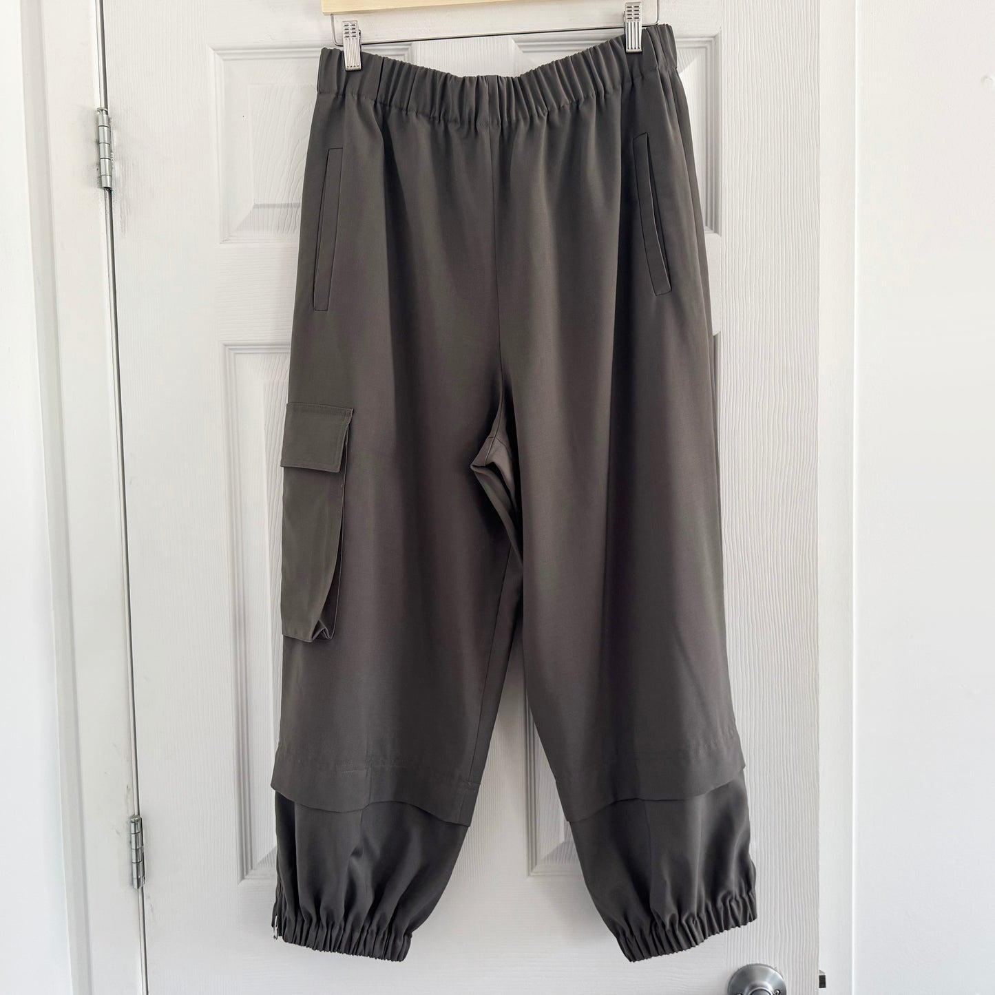 Tibi Tropical Wool Pull On "Wilt" Jogger in "Dark Stone", size Large